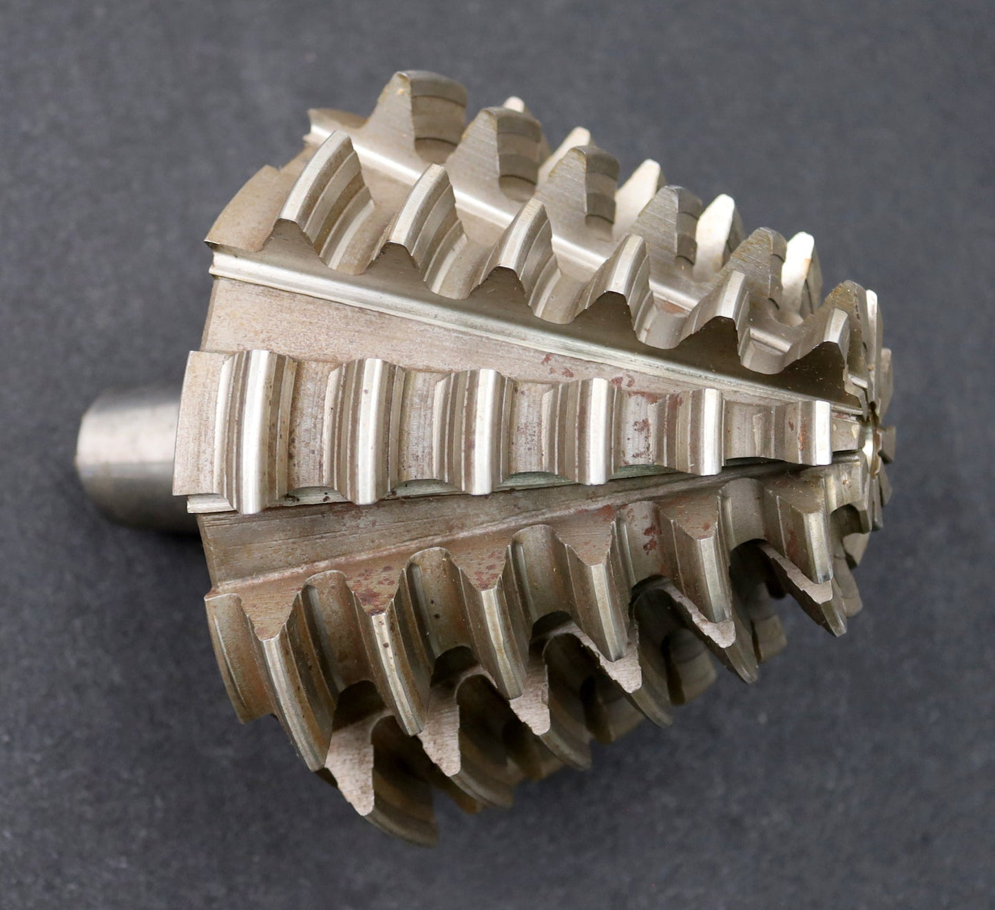 Bild des Artikels KLINGELNBERG-Palloid-Wälzfräser-m=-7-17°30´-EGW-Vorfräser-Zahnform-III-1gg.-Li.