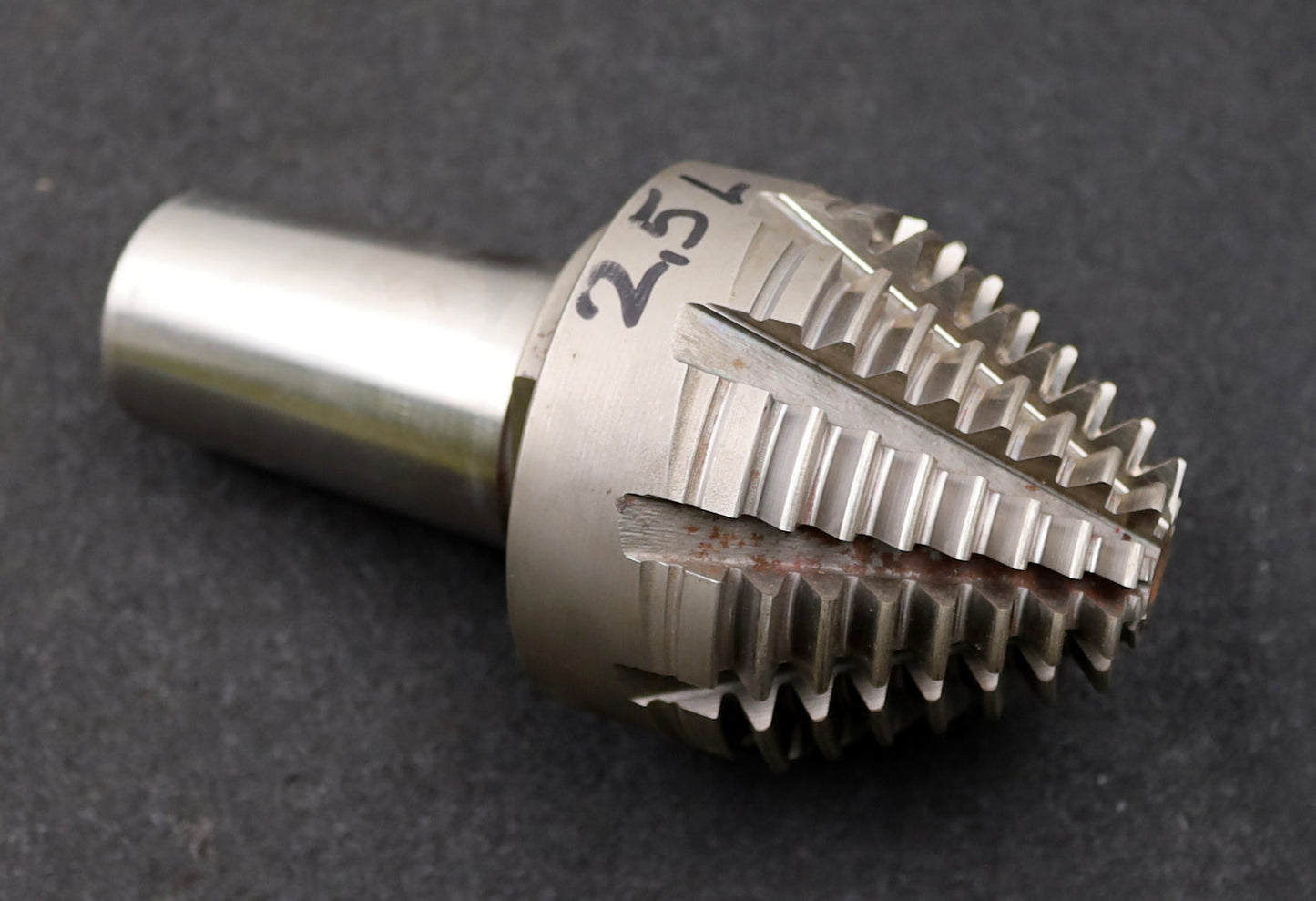 Bild des Artikels KLINGELNBERG-Palloid-Wälzfräser-m=-2,5-EGW-20°-Zahnform-I-1gg.-Links-Rest=-95%