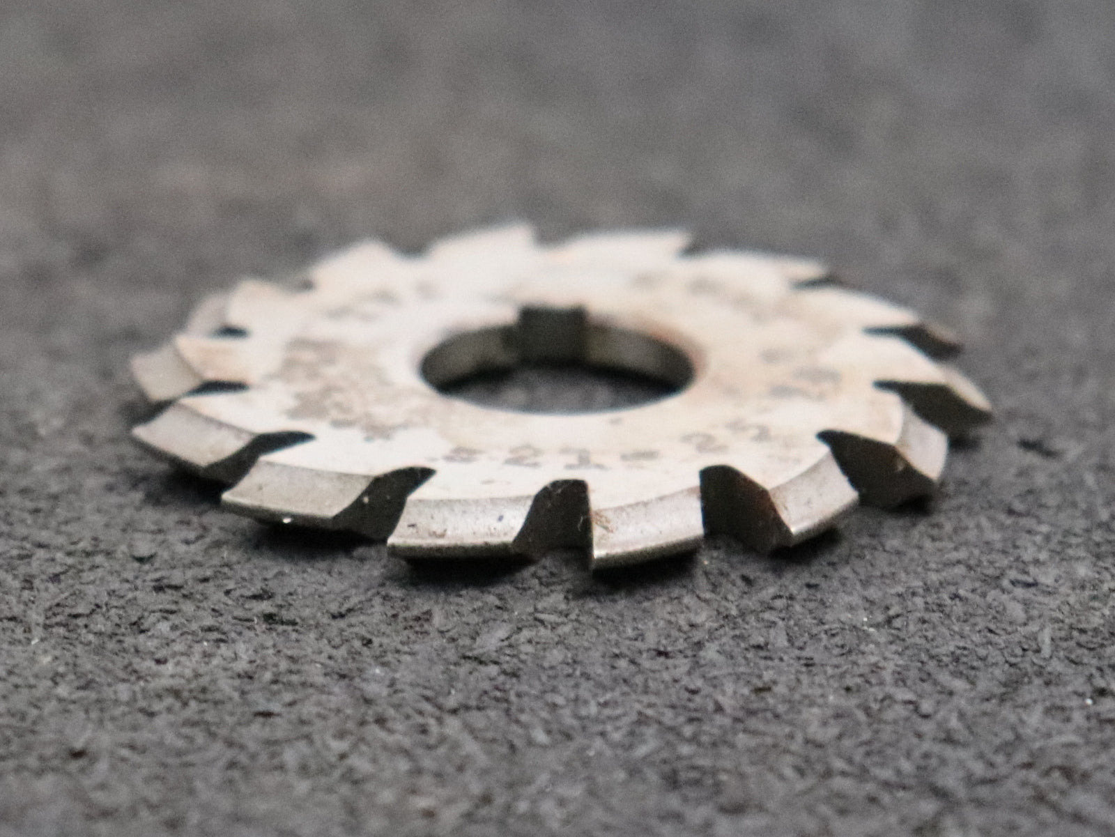 Bild des Artikels JAL-Zahnformfräser-gear-profile-cutter-m=-1mm-Nr-4-für-Zähnezahlbereich-Z=-21-25