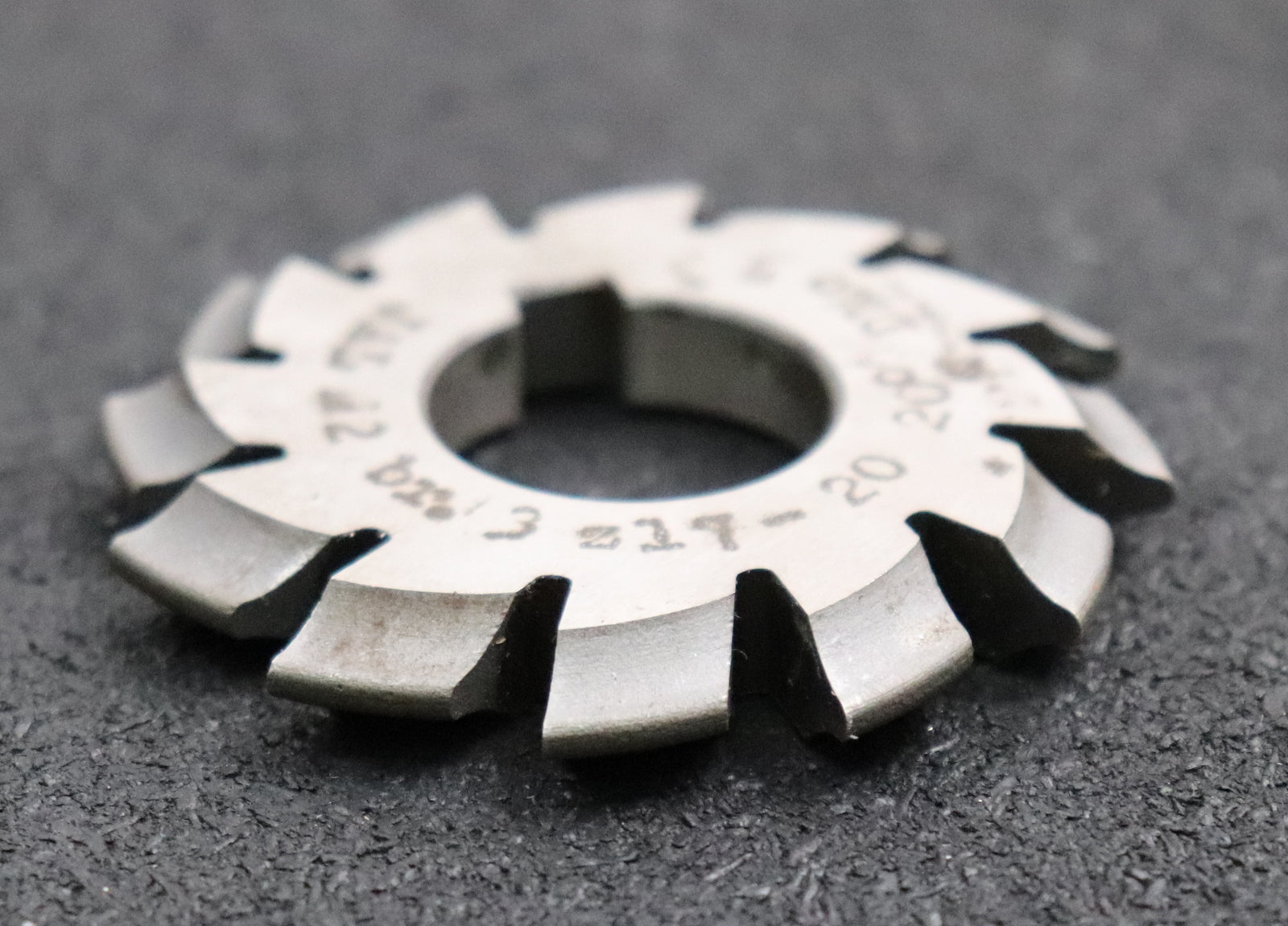Bild des Artikels JAL-Zahnformfräser-gear-profile-cutter-m=-2mm-Nr-3-für-Zähnezahlbereich-Z=-17-20
