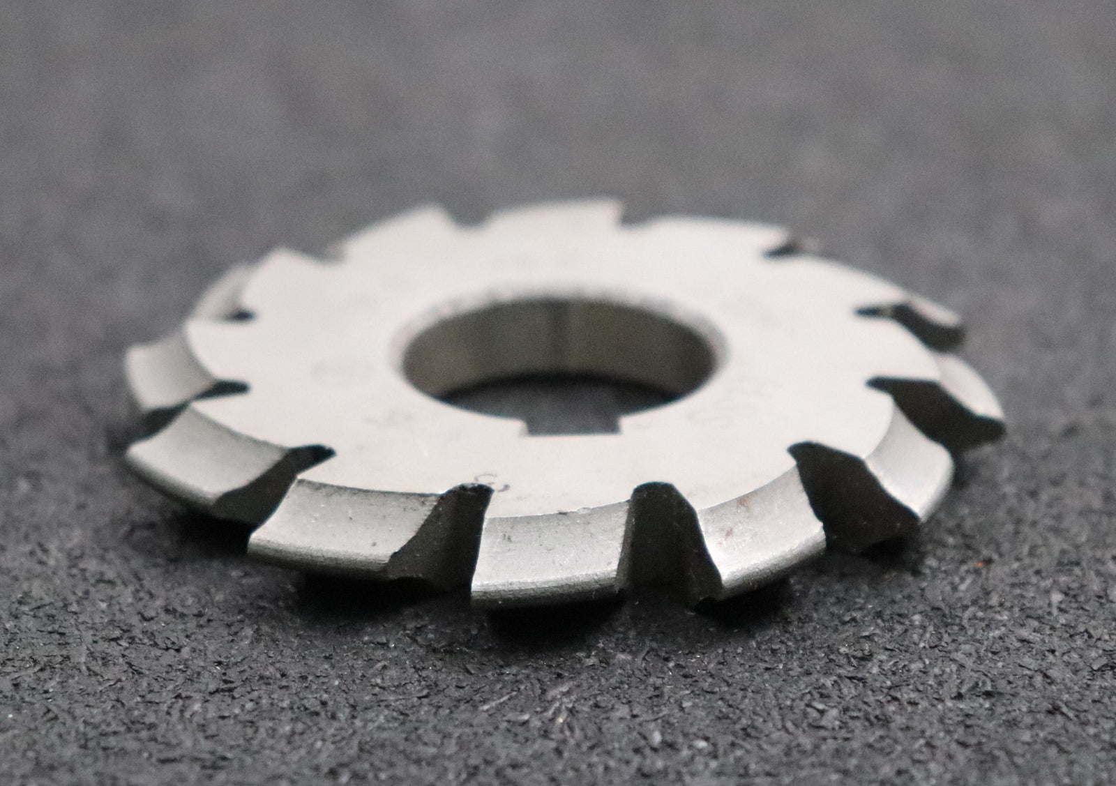Bild des Artikels Zahnformfräser-gear-profile-cutter-m=-2mm-Nr.-3-für-Zähnezahlbereich-Z=-17-20