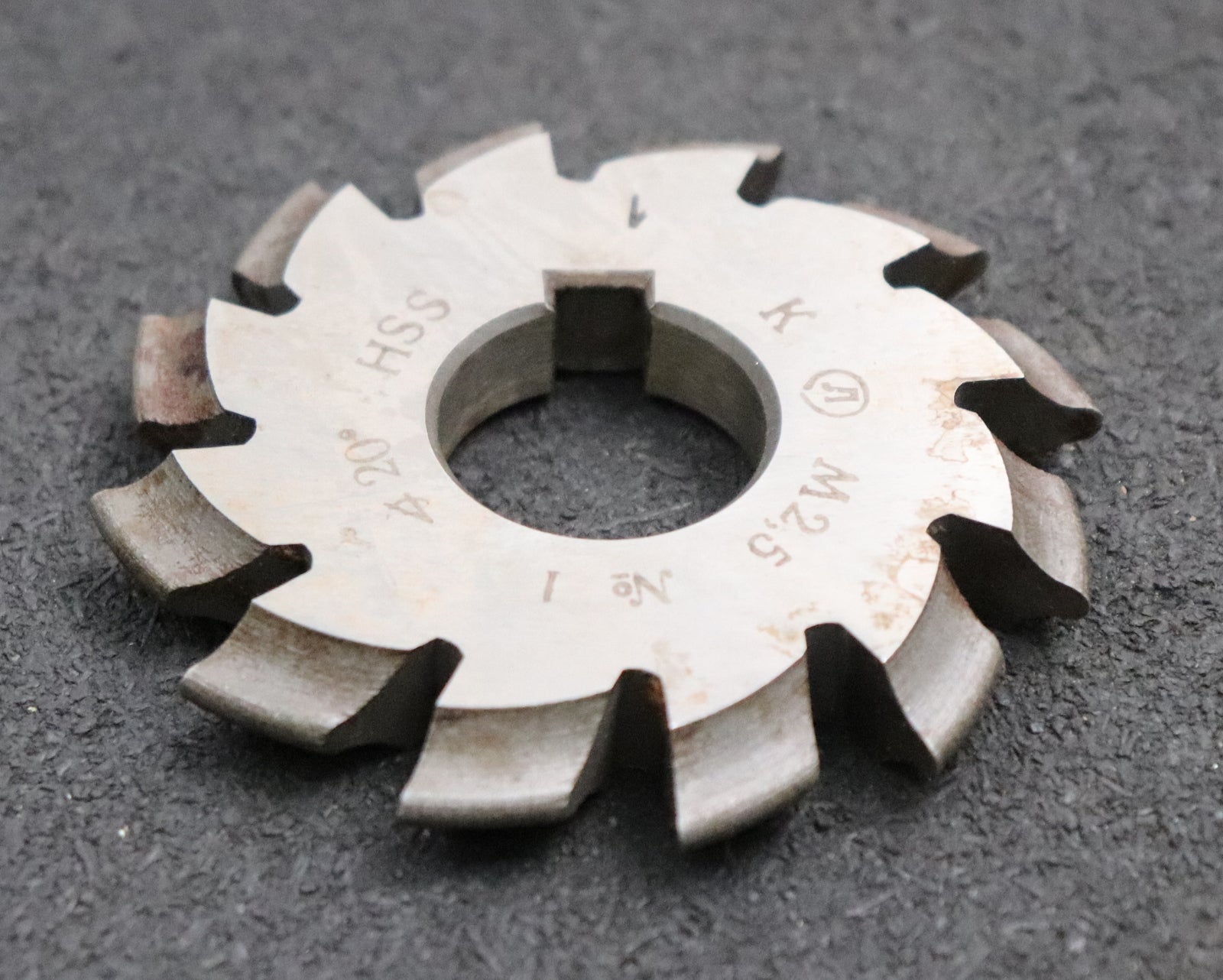 Bild des Artikels Zahnformfräser-gear-profile-cutter-m=-2,5mm-Nr.-1-für-Zähnezahlbereich-Z=-12-13