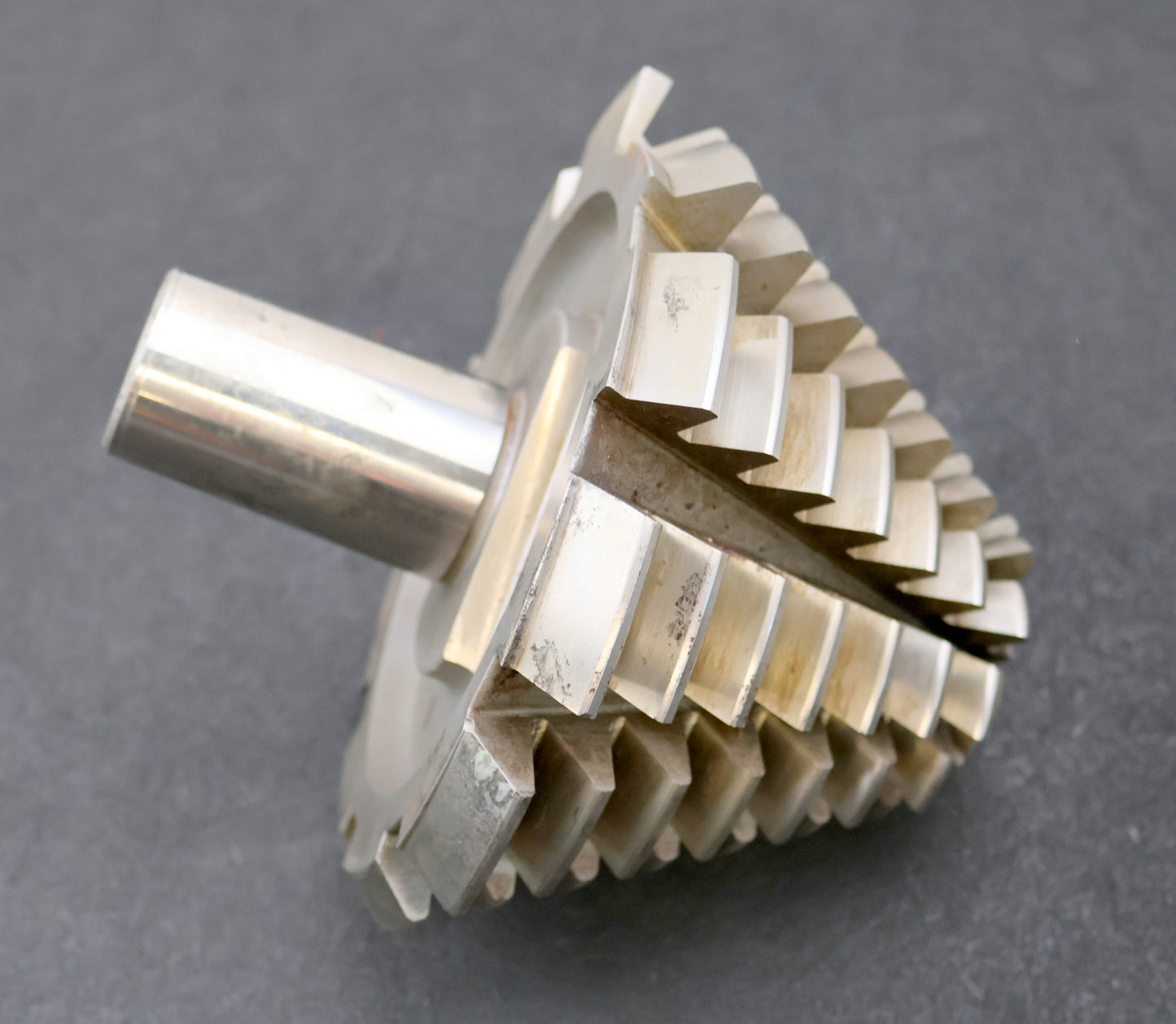 KLINGELNBERG Palloid-Wälzfräser m= 6,0 20° EGW Zahnform I 1-gg. Li. Rest 90%