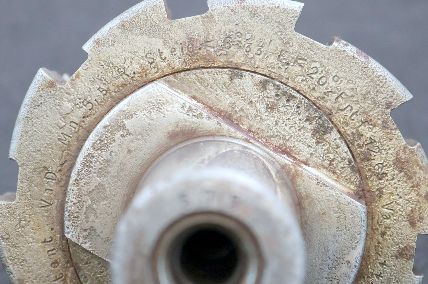 KLINGELNBERG Palloid-Wälzfräser m= 5,5 20° EGW Zahnform I 1-gg. Re.