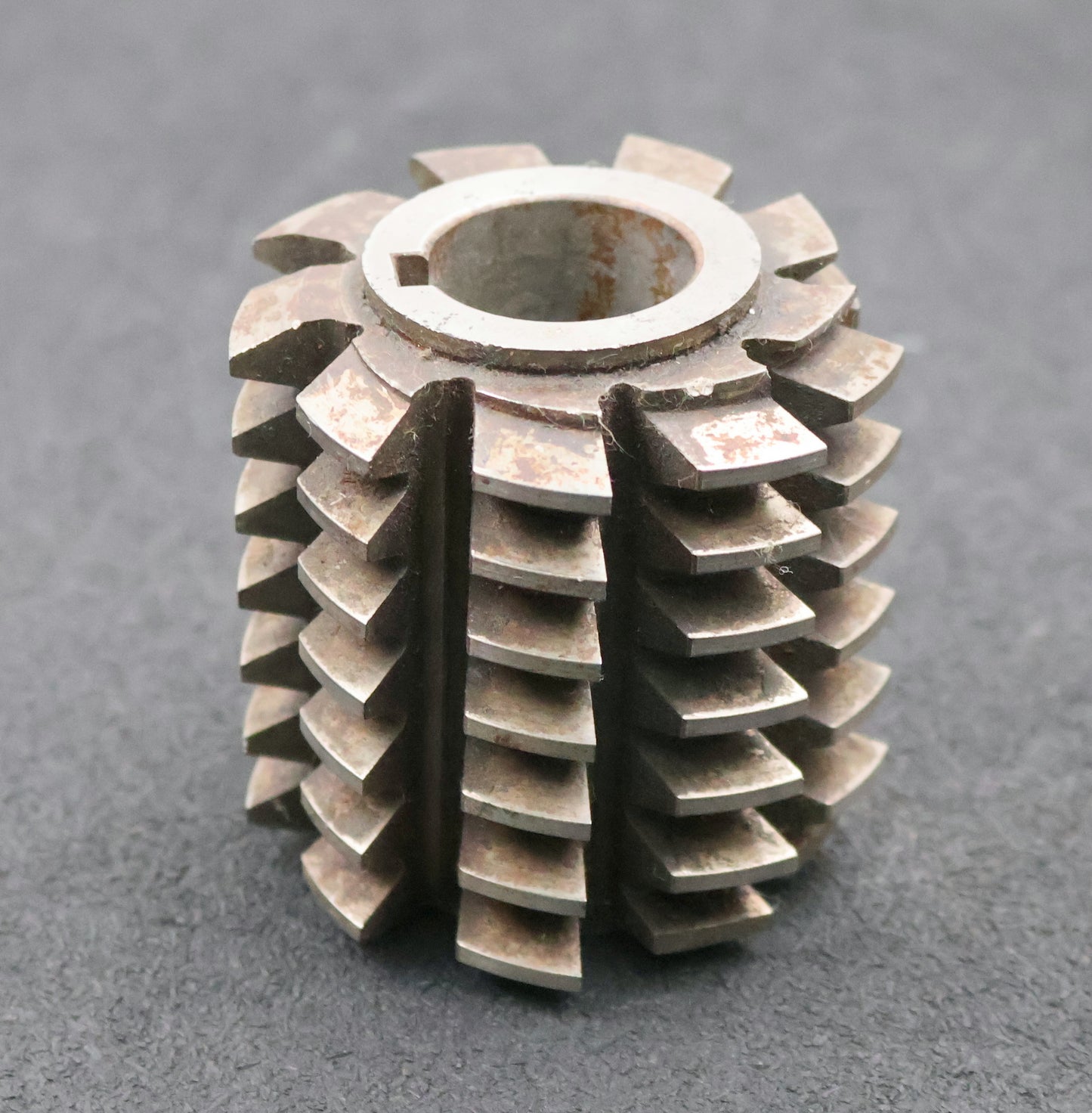 Zahnrad-Wälzfräser gear hob m=4,0mm 20° EGW Ø68x70xØ27mm mit LKN 1gg. Links