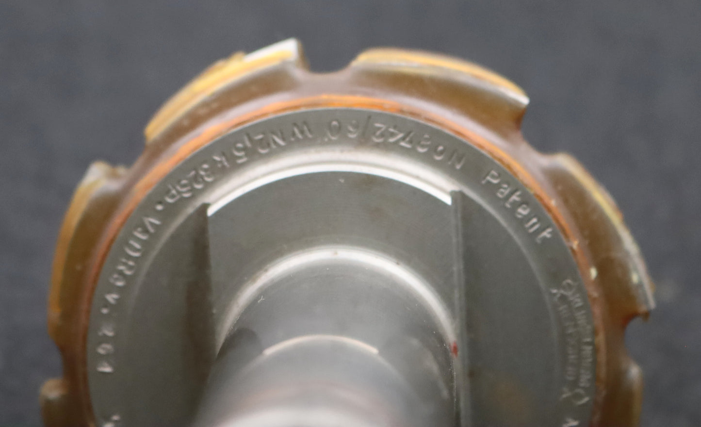 Bild des Artikels KLINGELNBERG-Palloid-Wälzfräser-m=-2,5-20°-EGW-Zahnform-I-1-gg.-Rechts