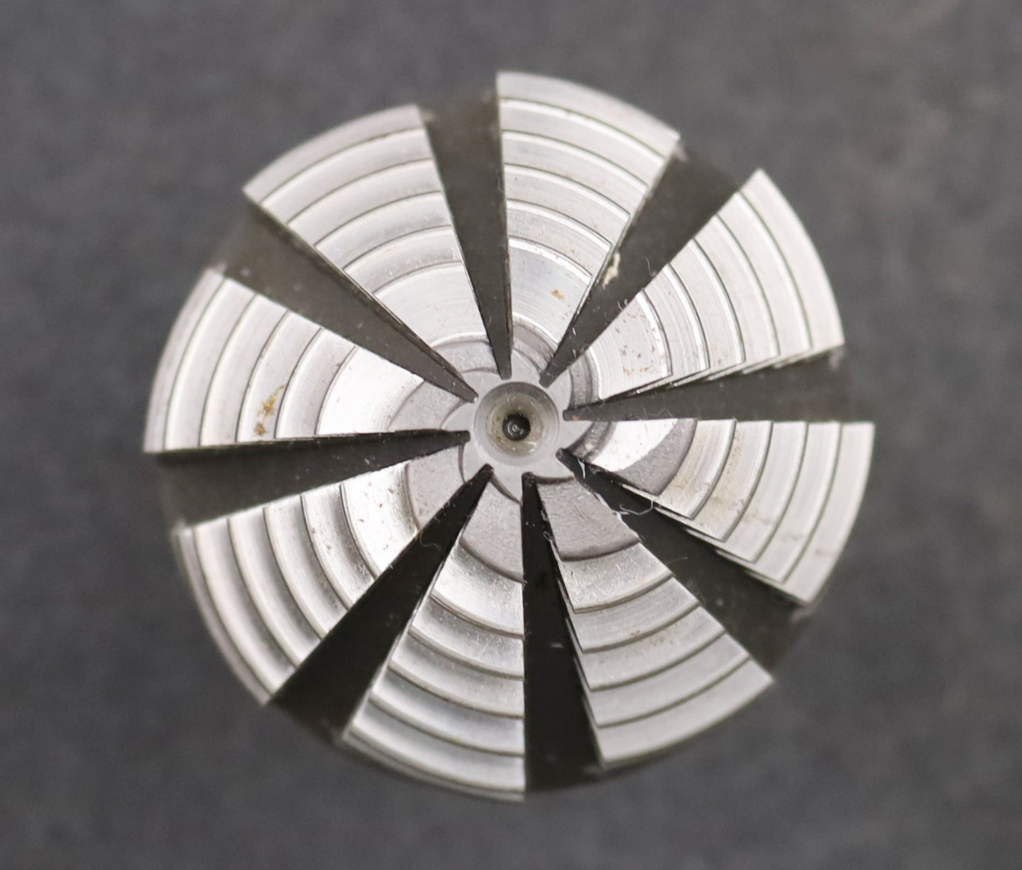 Bild des Artikels KLINGELNBERG-Palloid-Wälzfräser-m=-2,75-20°-EGW-Zahnform-I-1-gg.-Links