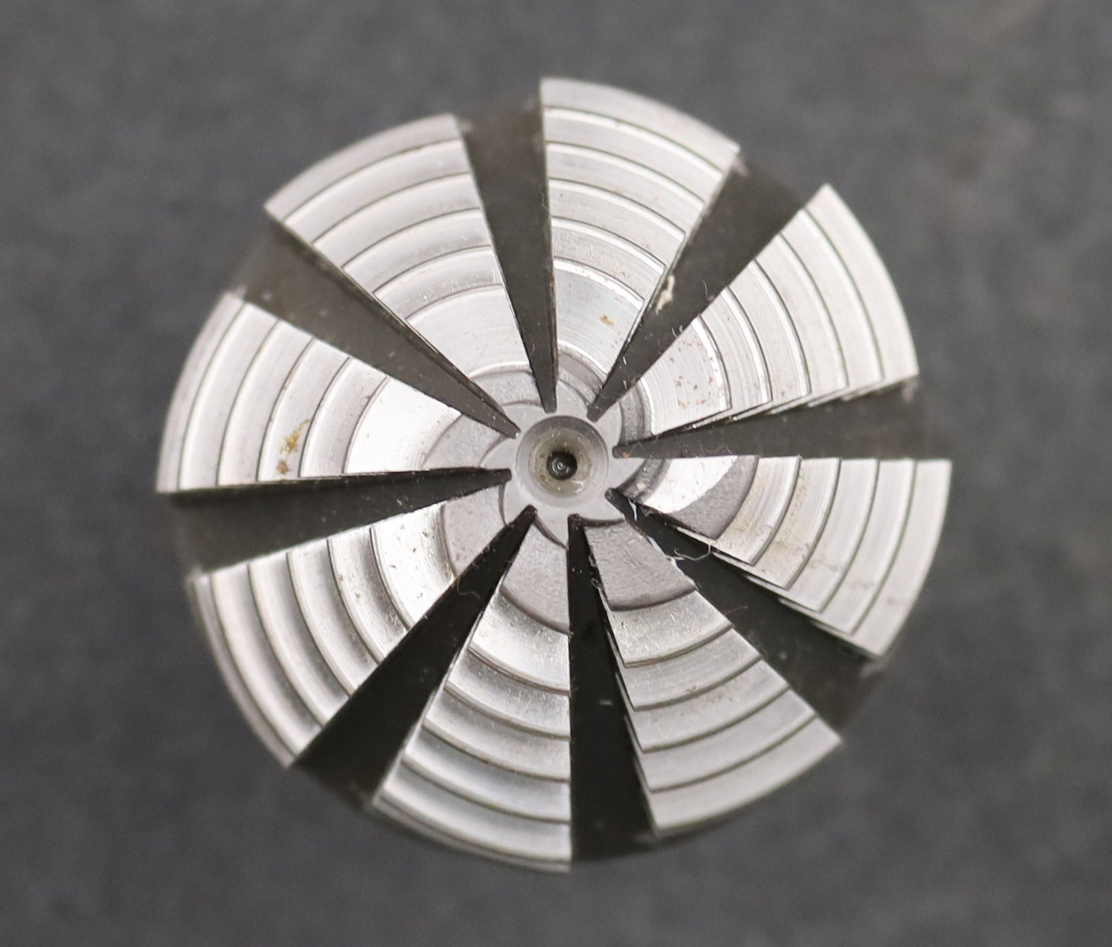 Bild des Artikels KLINGELNBERG-Palloid-Wälzfräser-m=-2,75-20°-EGW-Zahnform-I-1-gg.-Links