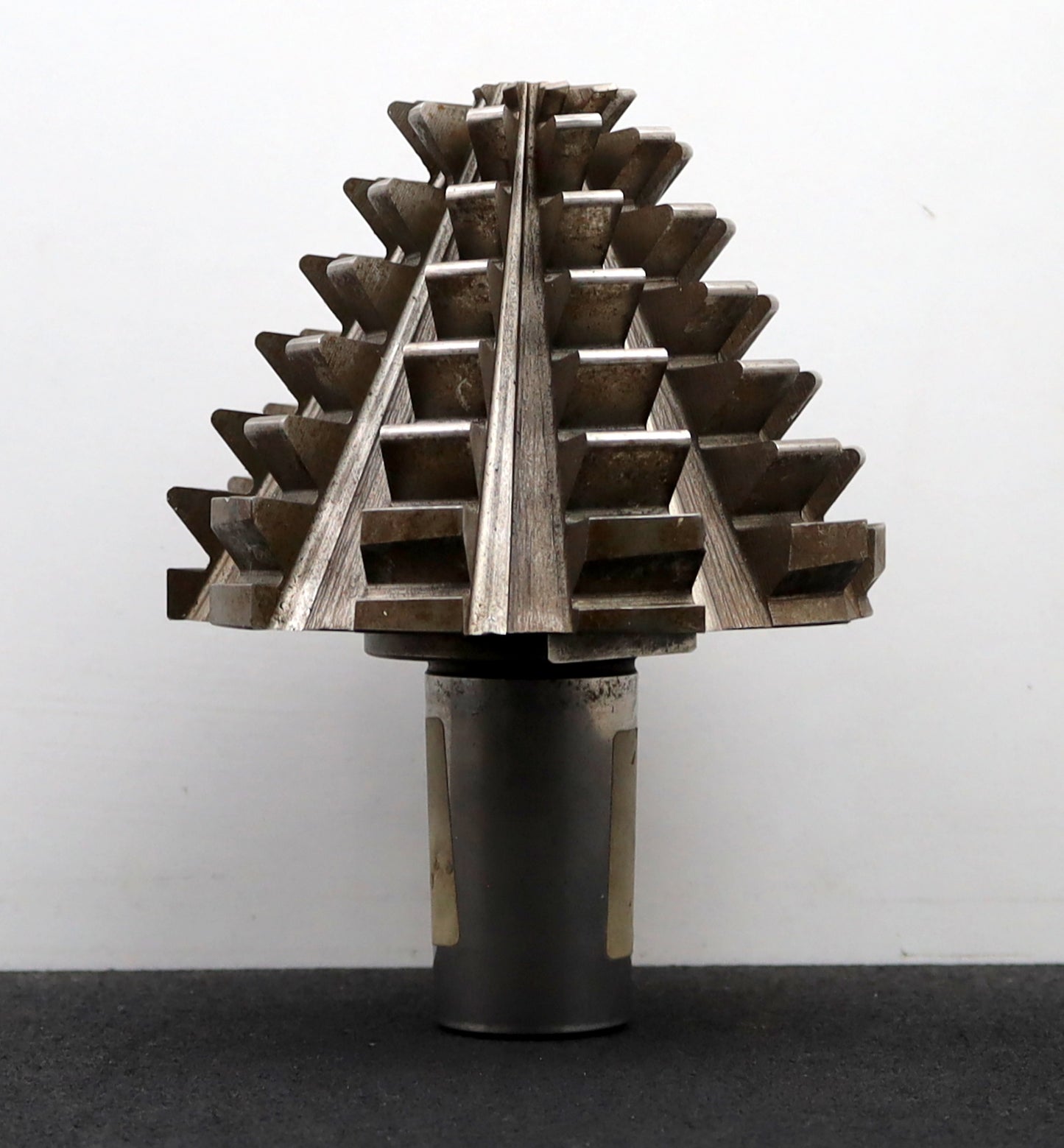 Bild des Artikels KLINGELNBERG-Palloid-Wälzfräser-m=-6-22°30'-EGW-Zahnform-I-1-gg.-Links