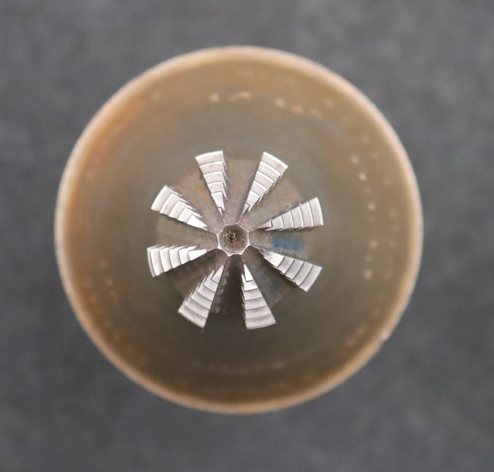 Bild des Artikels KLINGELNBERG-Palloid-Wälzfräser-m=-1-20°-EGW-Zahnform-I-1-gg.--Rechts-Rest-70%