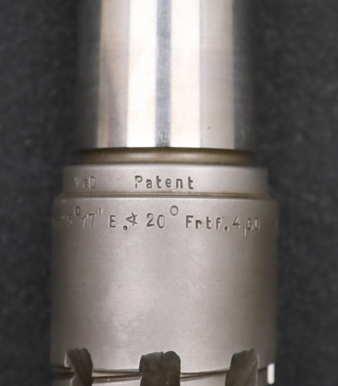 Bild des Artikels KLINGELNBERG-Palloid-Wälzfräser-m=-2-20°-EGW-Zahnform-I-1-gg.-Rechts