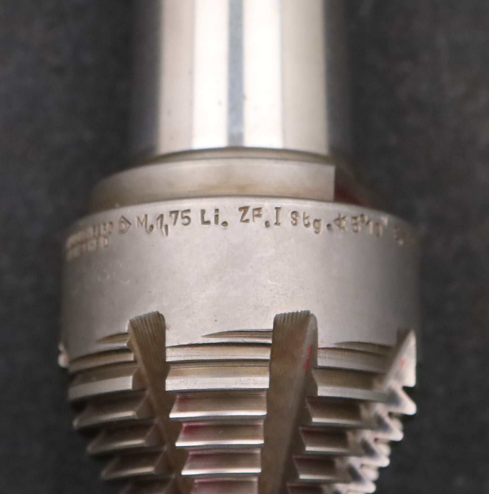 Bild des Artikels KLINGELNBERG-Palloid-Wälzfräser-m=-1,75-20°-EGW-Zahnform-I-1-gg.-Links-Rest-90%
