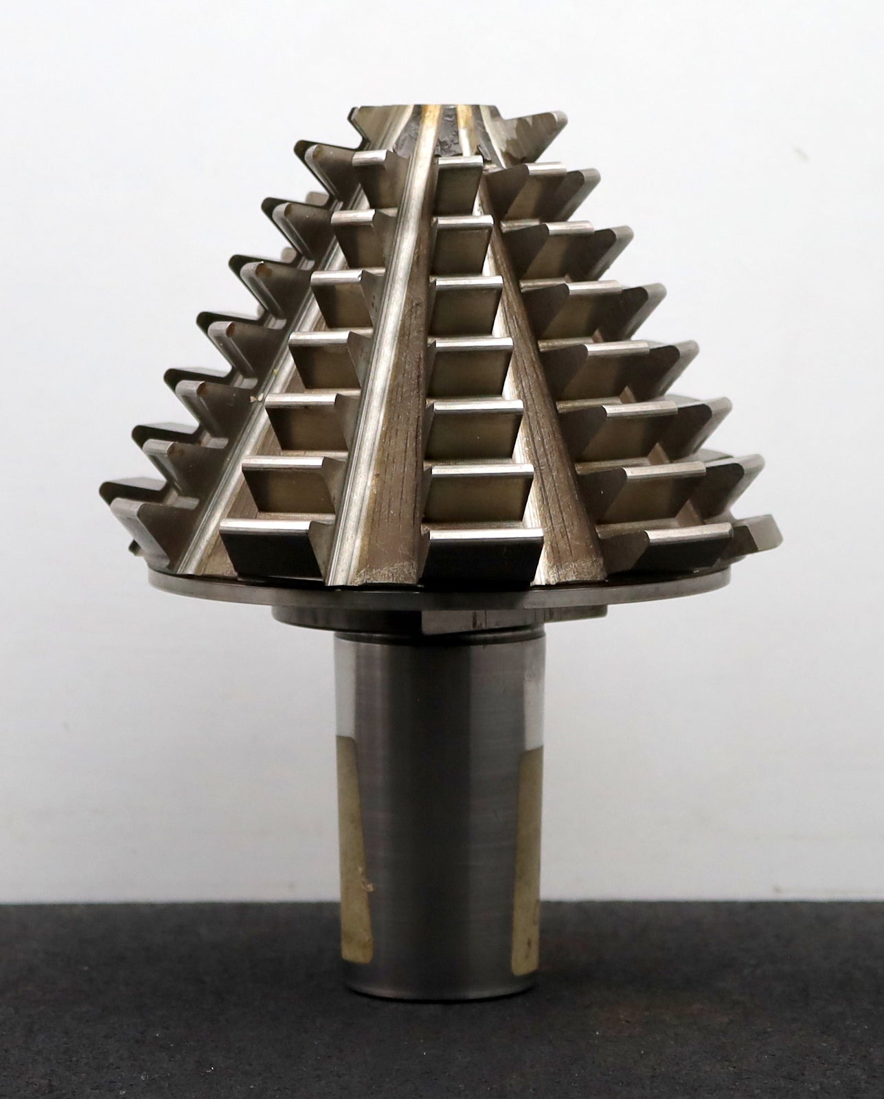 Bild des Artikels KLINGELNBERG-Palloid-Wälzfräser-m=-4,5-20°-EGW-Zahnform-I-1-gg.-Links-Rest-75%