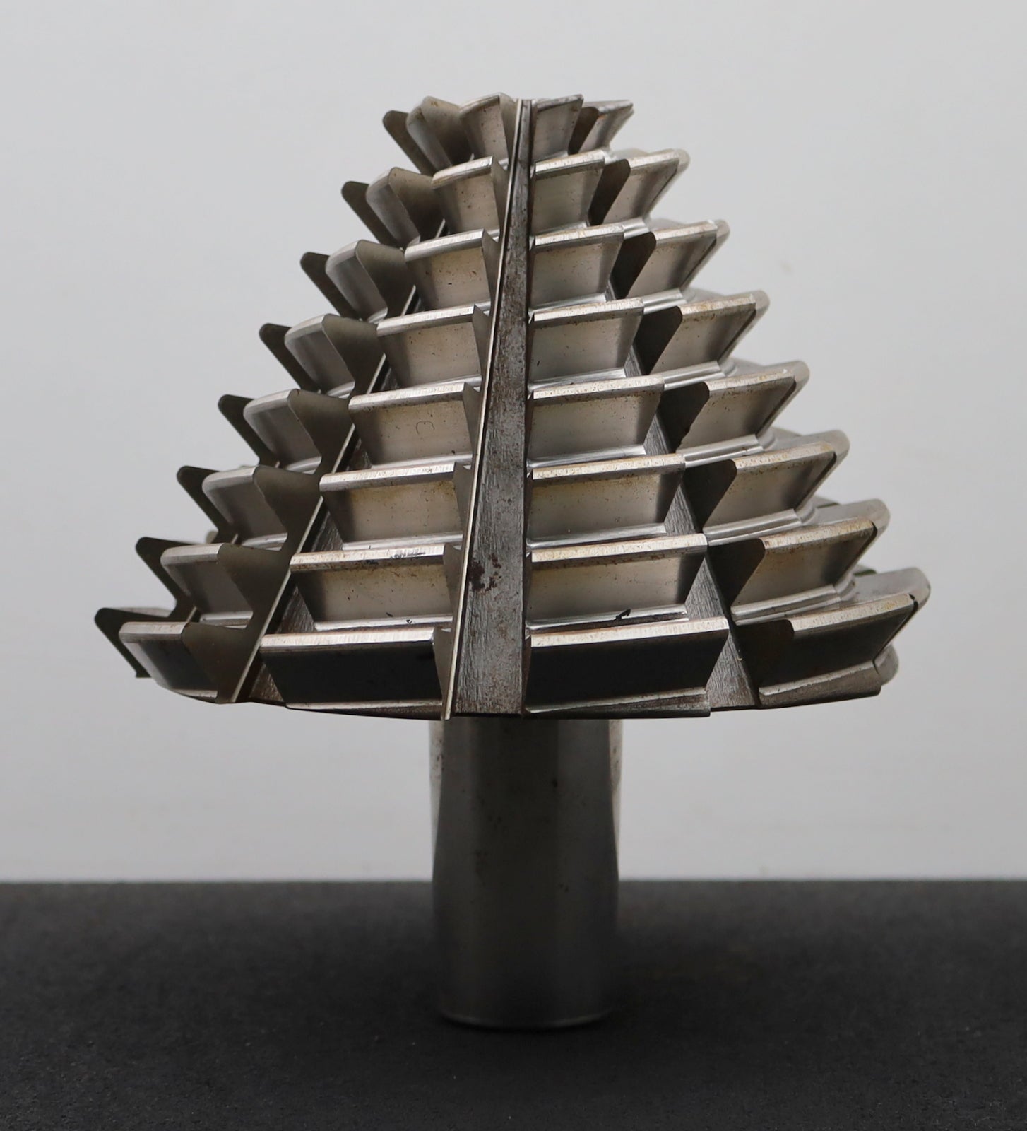 Bild des Artikels KLINGELNBERG-Palloid-Wälzfräser-m=-6-20°-EGW-Zahnform-I-1-gg.-Rechts-Rest-95%