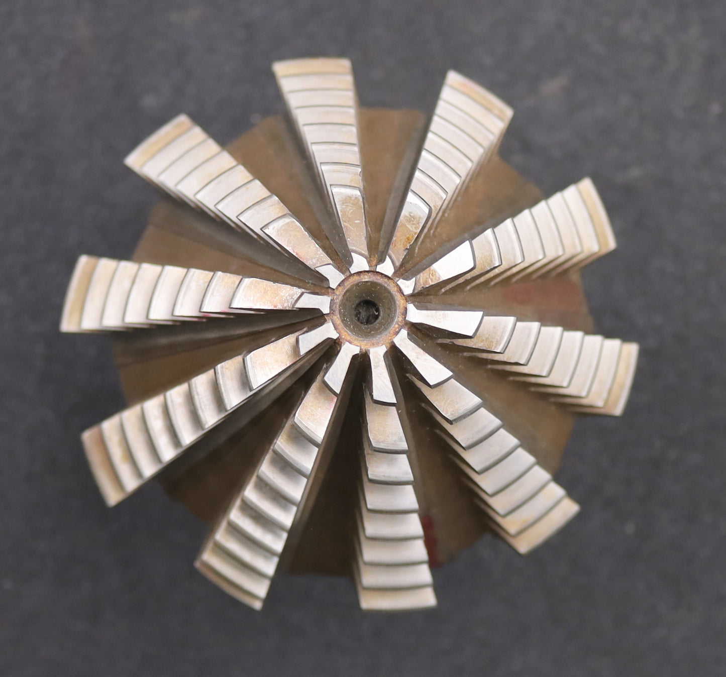 Bild des Artikels KLINGELNBERG-Palloid-Wälzfräser-m=-4,5-20°-EGW-Zahnform-I-1-gg.-Links