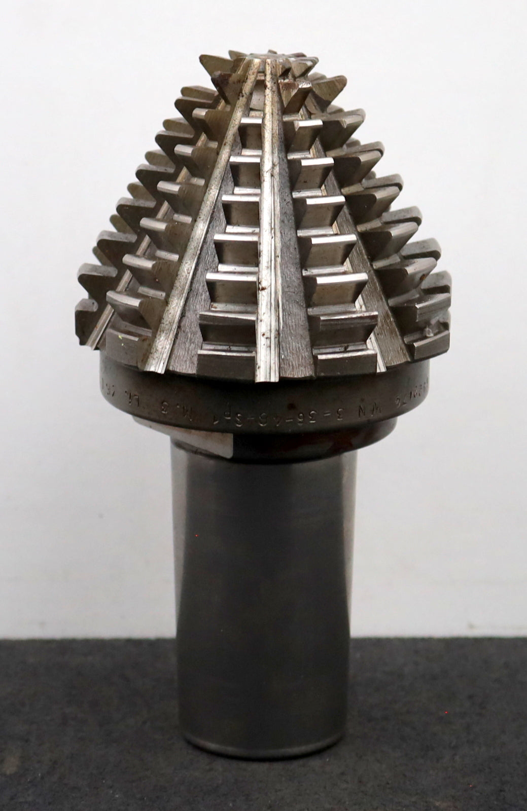 Bild des Artikels KLINGELNBERG-Palloid-Wälzfräser-m=-3-20°-EGW-Zahnform-I-1-gg.-Links
