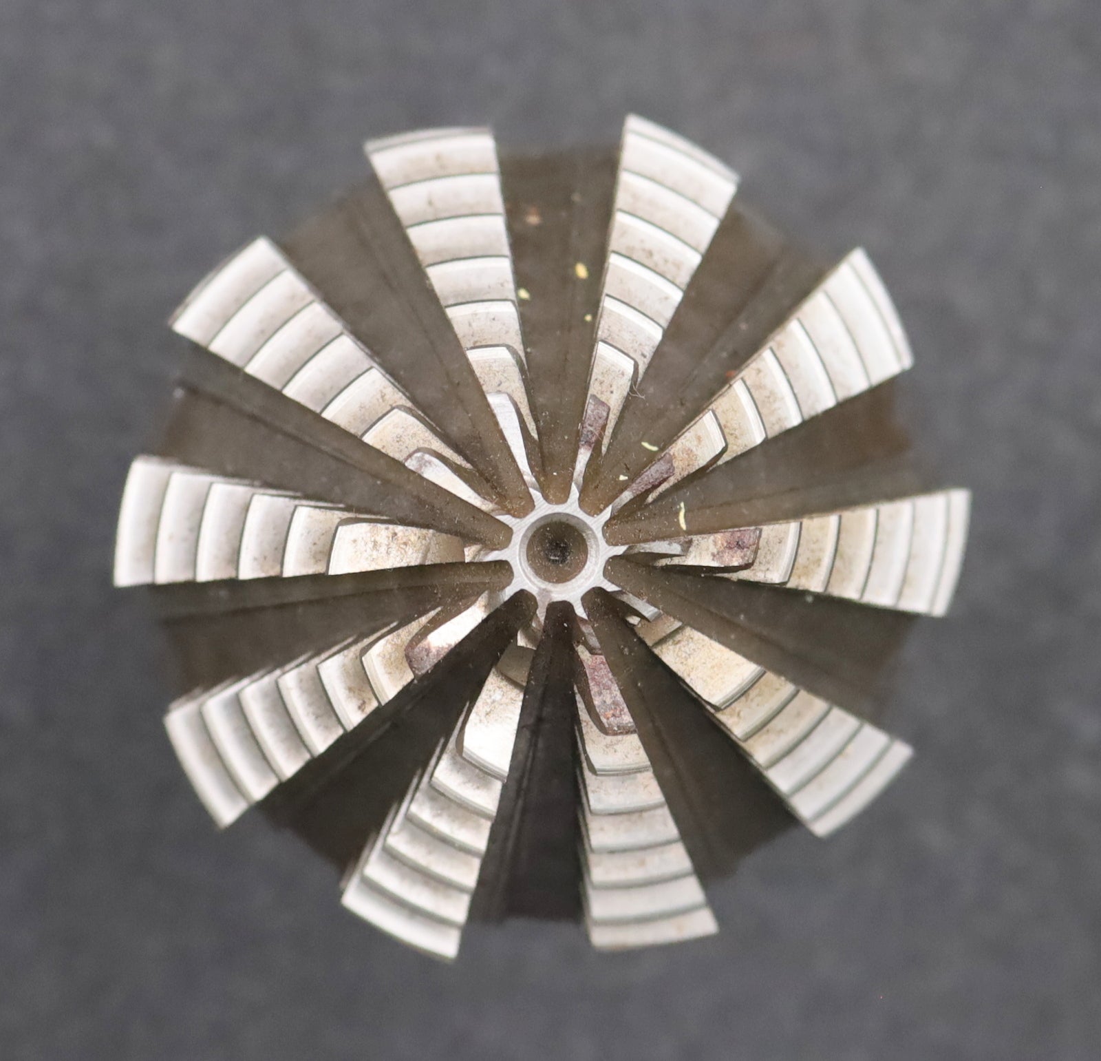 Bild des Artikels KLINGELNBERG-Palloid-Wälzfräser-m=-3-20°-EGW-Zahnform-I-1-gg.-Links