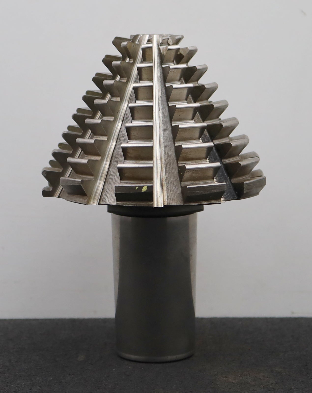 Bild des Artikels KLINGELNBERG-Palloid-Wälzfräser-m=-3,5-20°-EGW-Zahnform-I-1-gg.-Links