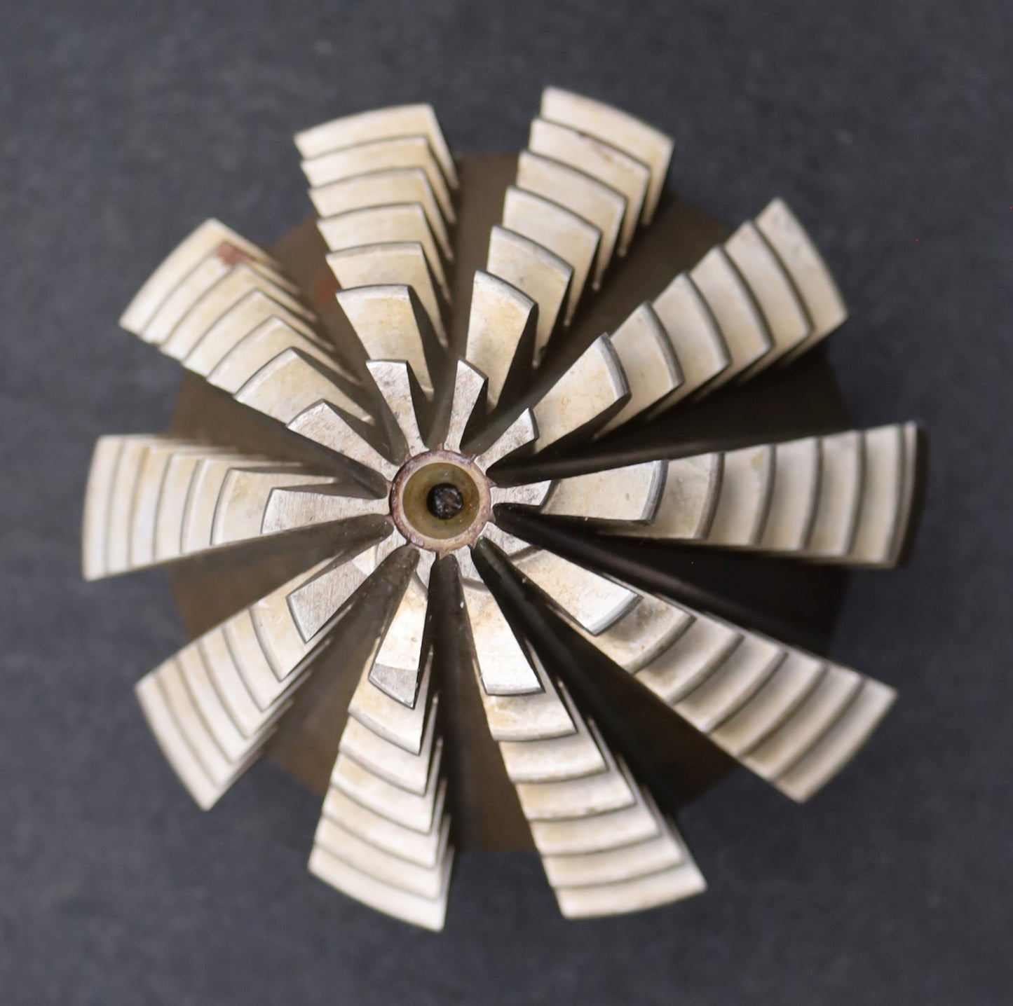Bild des Artikels KLINGELNBERG-Palloid-Wälzfräser-m=-6,5-20°-EGW-Zahnform-I-1-gg.-Links