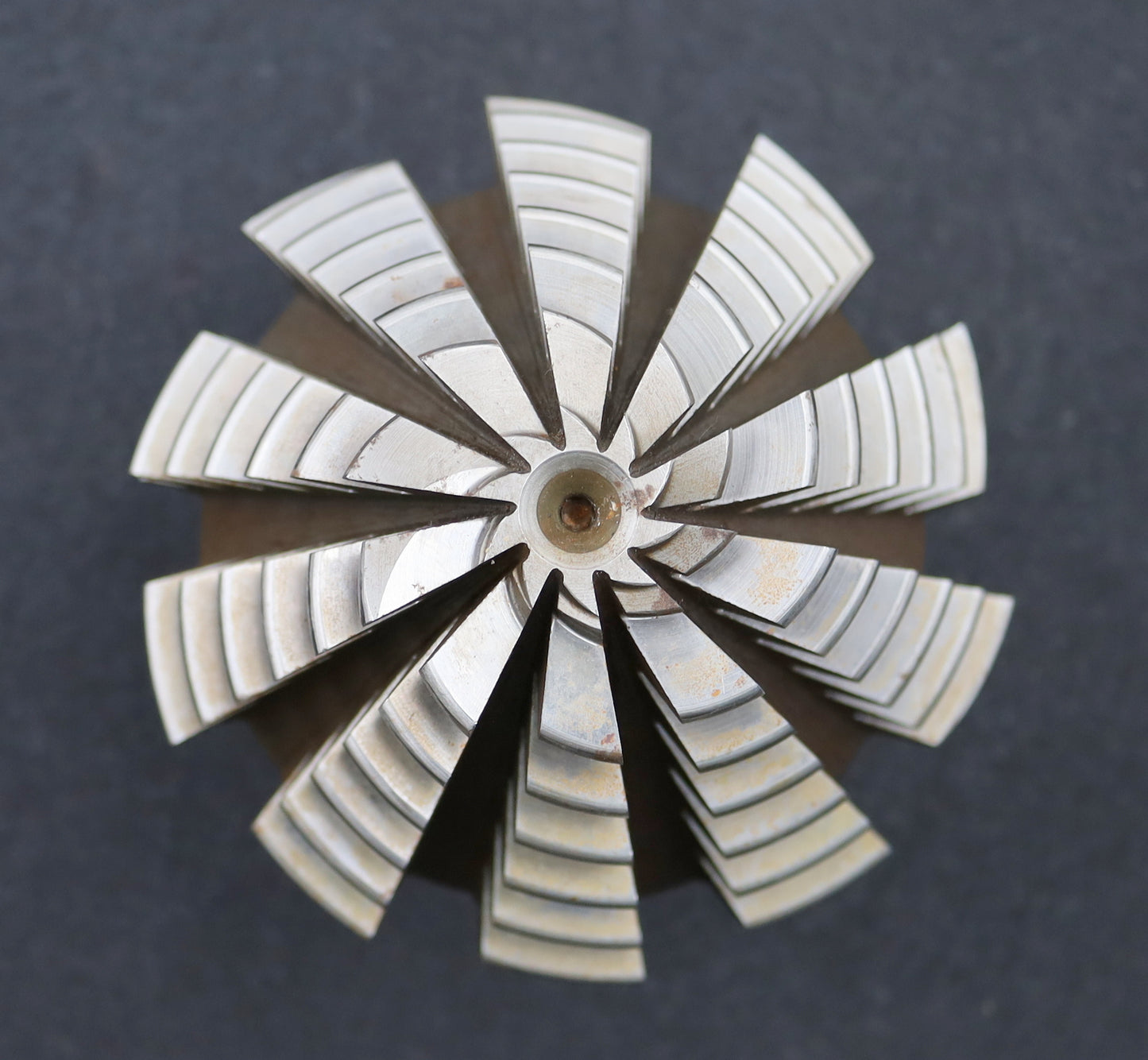 Bild des Artikels KLINGELNBERG-Palloid-Wälzfräser-m=-6-20°-EGW-Zahnform-I-1-gg.-Links
