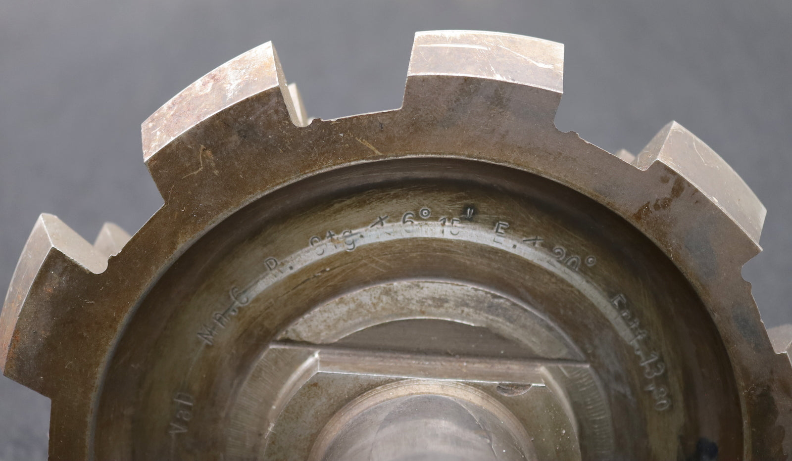 Bild des Artikels KLINGELNBERG-Palloid-Wälzfräser-m=-6-20°-EGW-Zahnform-I-1-gg.-Rechts