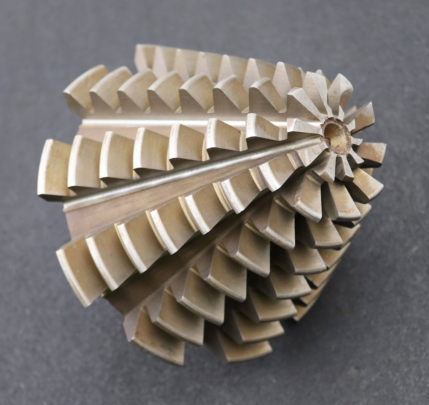 Bild des Artikels KLINGELNBERG-Palloid-Wälzfräser-m=-6-20°-EGW-Zahnform-I-1-gg.-Rechts