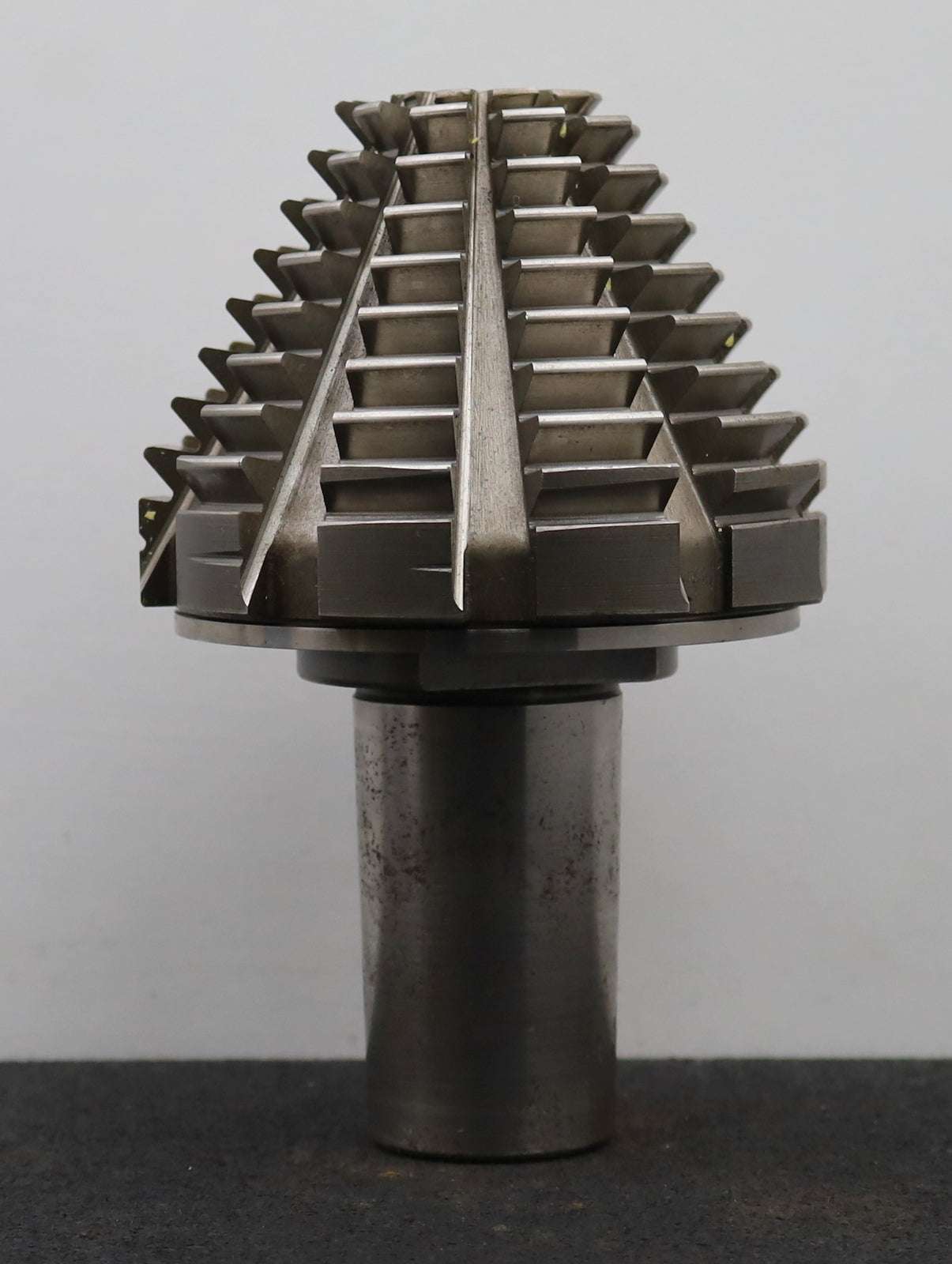 Bild des Artikels KLINGELNBERG-Palloid-Wälzfräser-m=-3-20°-EGW-Zahnform-I-1-gg.-Links-Rest-90%