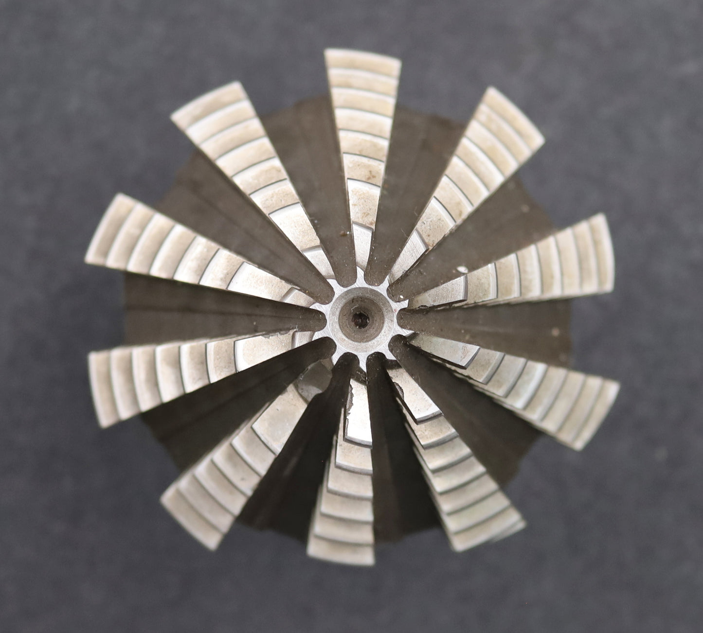 Bild des Artikels KLINGELNBERG-Palloid-Wälzfräser-m=-4-20°-EGW-Zahnform-I-1-gg.-Rechts