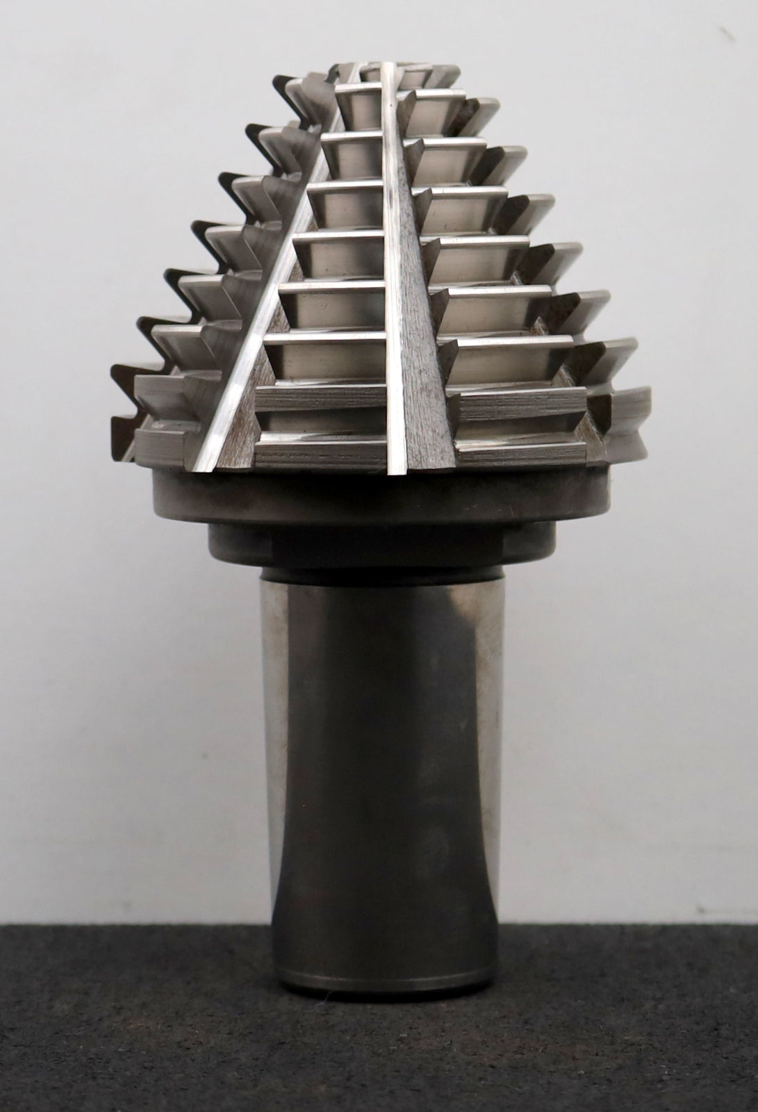 Bild des Artikels KLINGELNBERG-Palloid-Wälzfräser-m=-3,25-20°-EGW-Zahnform-I-1-gg.-Links
