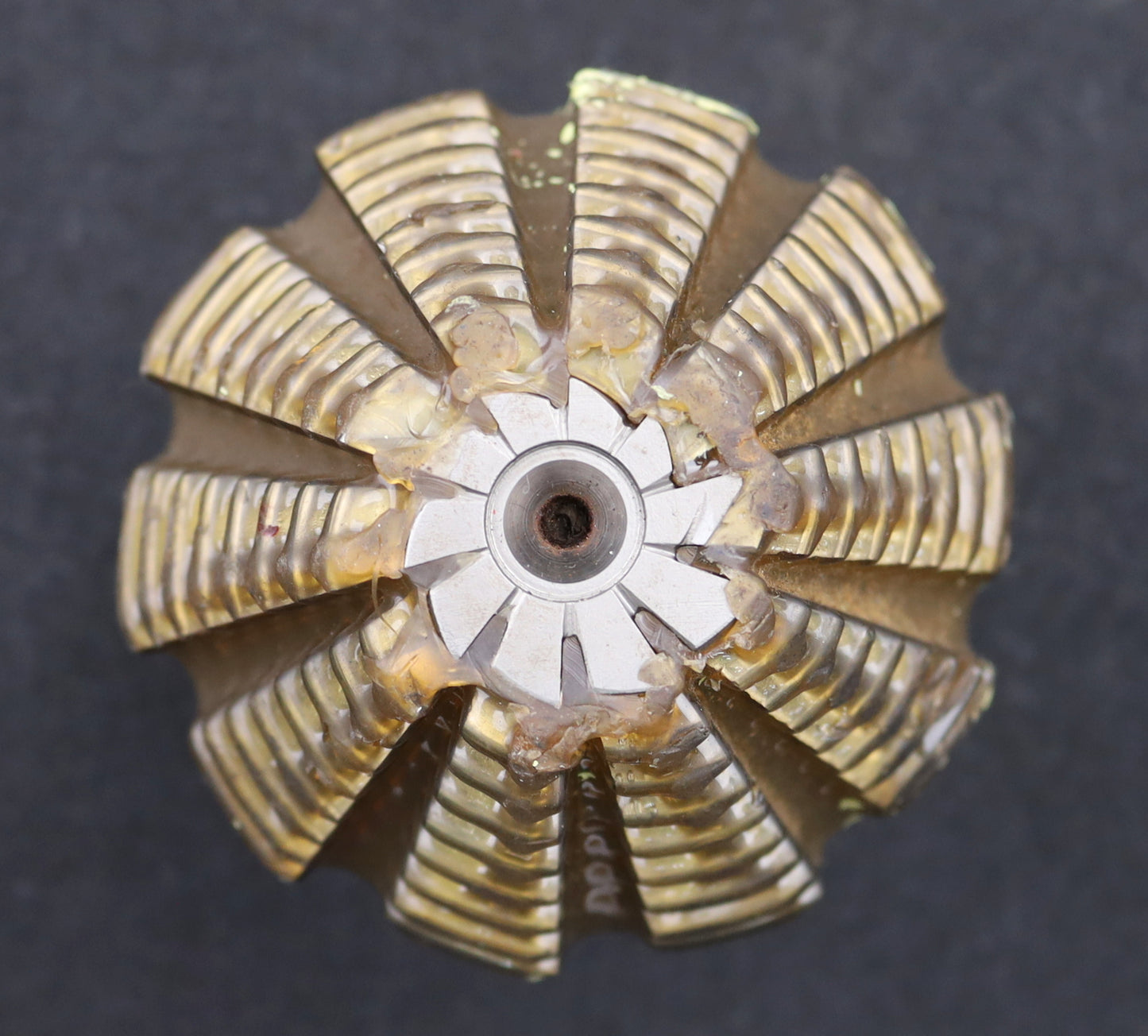 Bild des Artikels KLINGELNBERG-Palloid-Wälzfräser-m=-3-20°-EGW-Zahnform-I-1-gg.-Links-Rest-100%