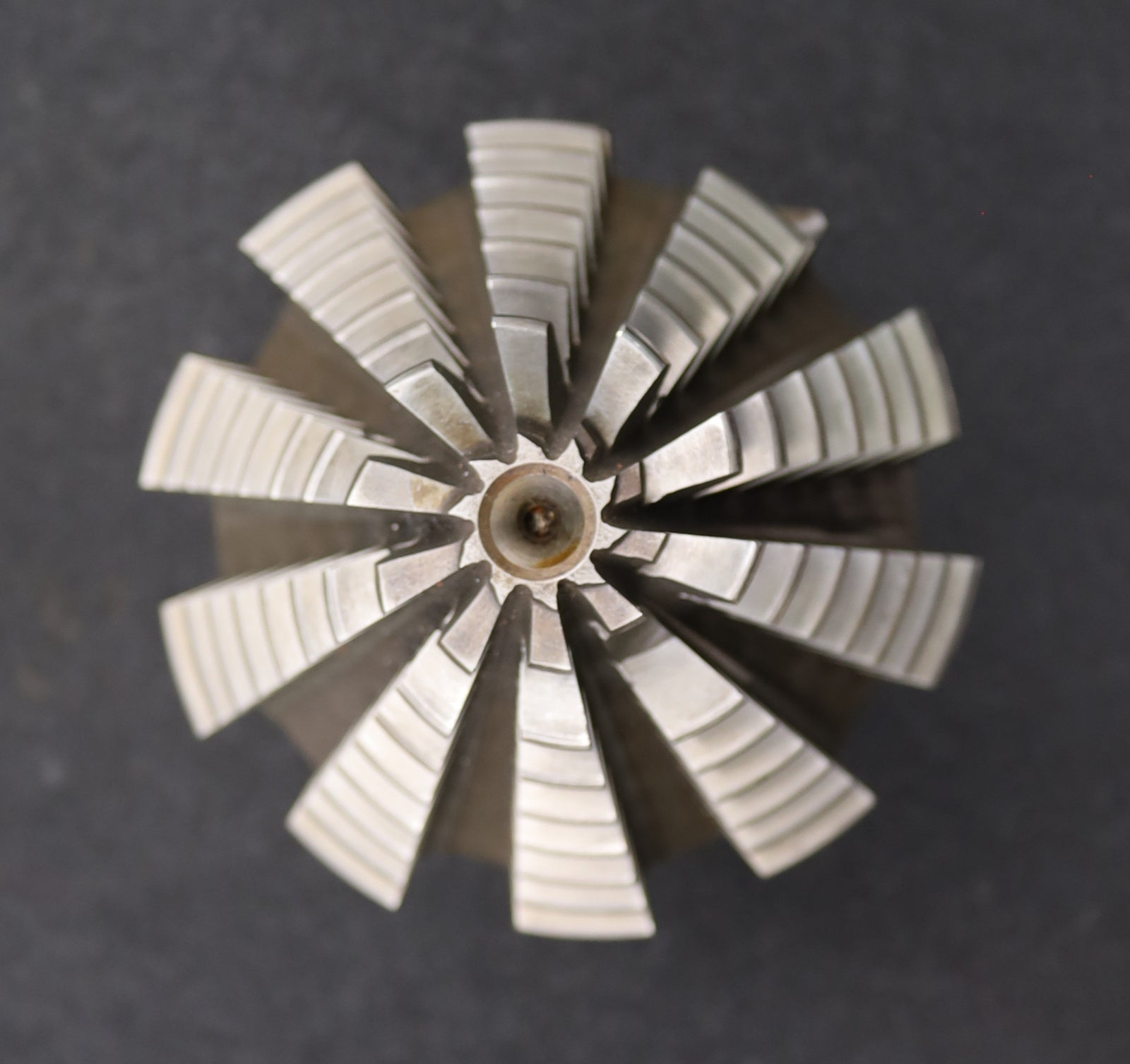 Bild des Artikels KLINGELNBERG-Palloid-Wälzfräser-m=-4,5-20°-EGW-Zahnform-I-1-gg.-Rechts
