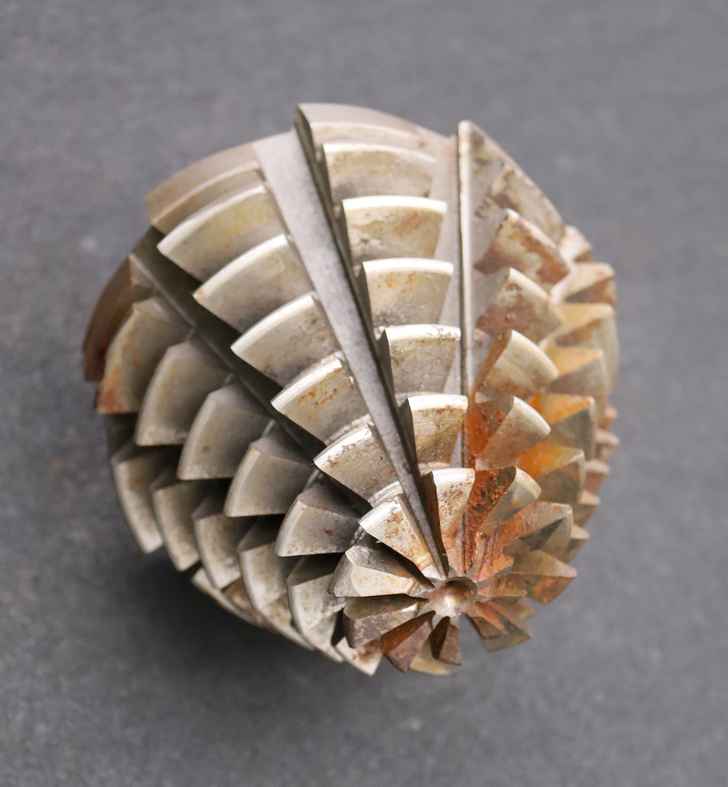 Bild des Artikels KLINGELNBERG-Palloid-Wälzfräser-m=-5,5-22°30'-EGW-Zahnform-II-1-gg.-Rechts-95