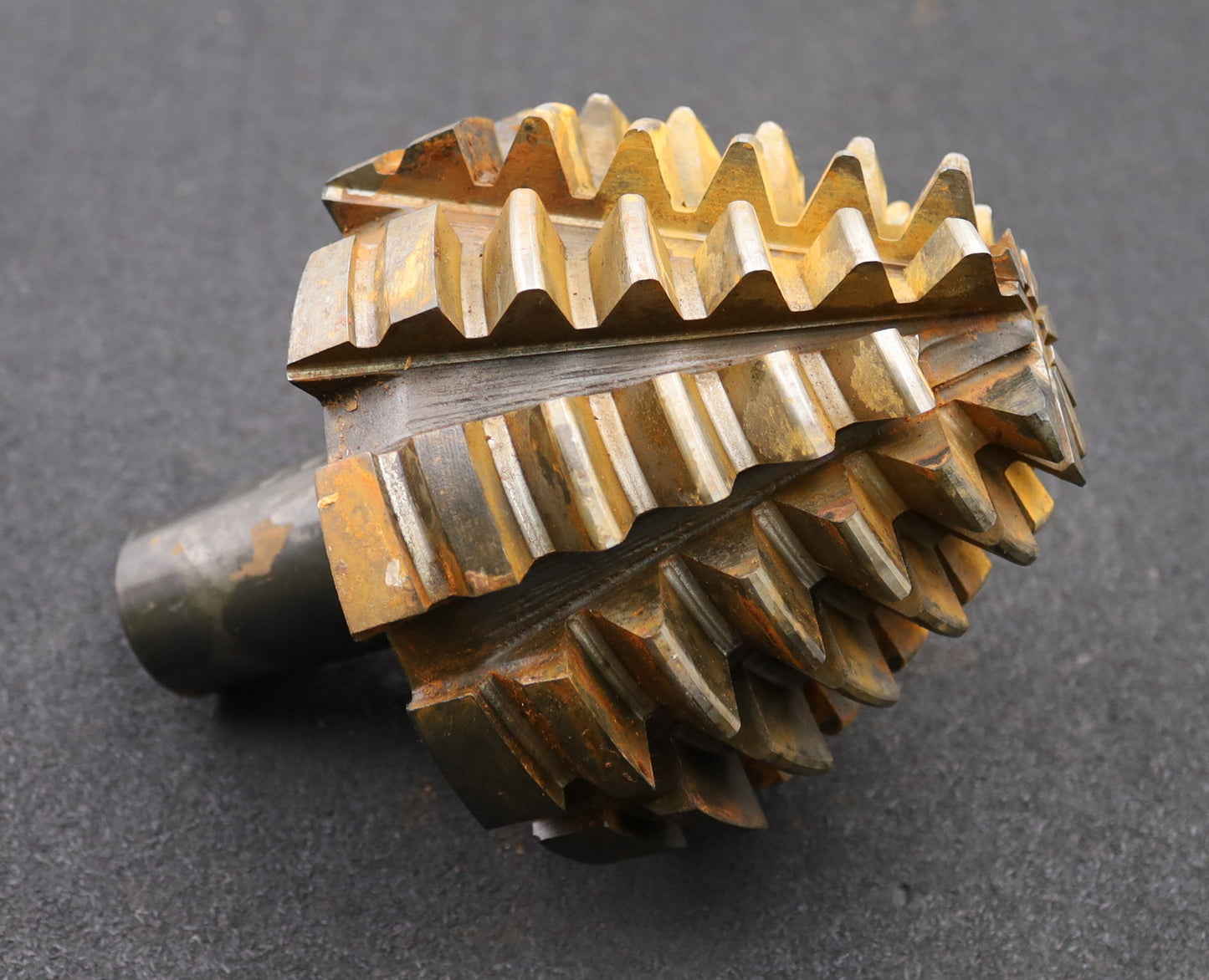 Bild des Artikels KLINGELNBERG-Palloid-Wälzfräser-m=-6-20°-EGW-Zahnform-I-1-gg.-Rechts-Rest-90%