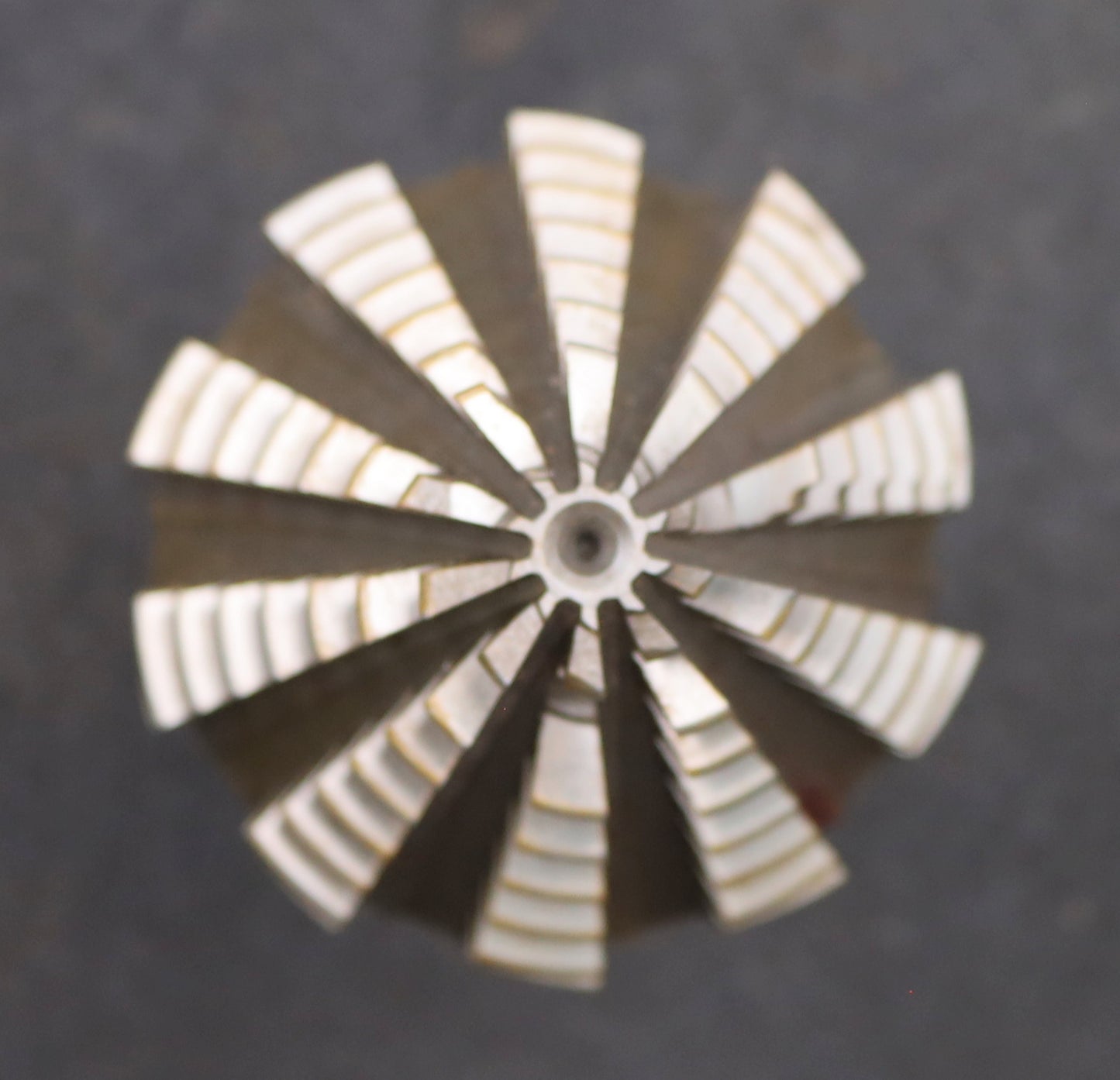Bild des Artikels KLINGELNBERG-Palloid-Wälzfräser-m=-3-20°-EGW-Zahnform-I-1-gg.-Rechts-Rest-30%