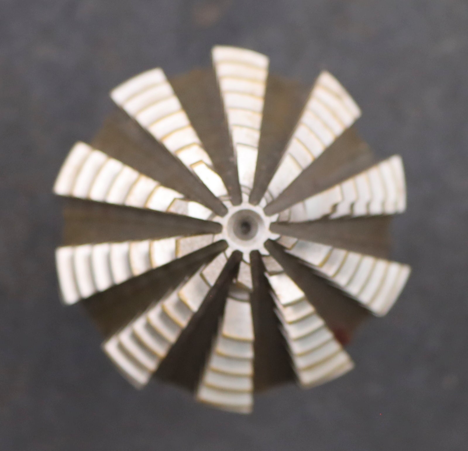 Bild des Artikels KLINGELNBERG-Palloid-Wälzfräser-m=-3-20°-EGW-Zahnform-I-1-gg.-Rechts-Rest-30%