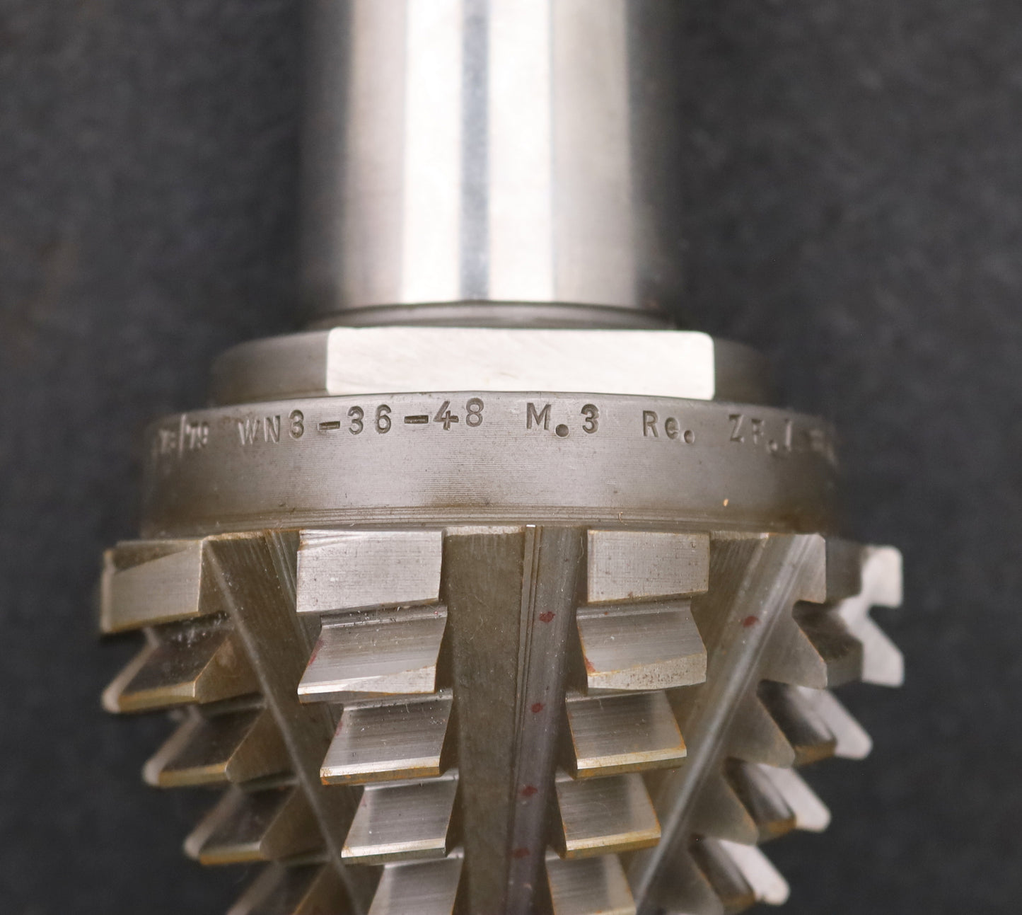 Bild des Artikels KLINGELNBERG-Palloid-Wälzfräser-m=-3-20°-EGW-Zahnform-I-1-gg.-Rechts-Rest-30%