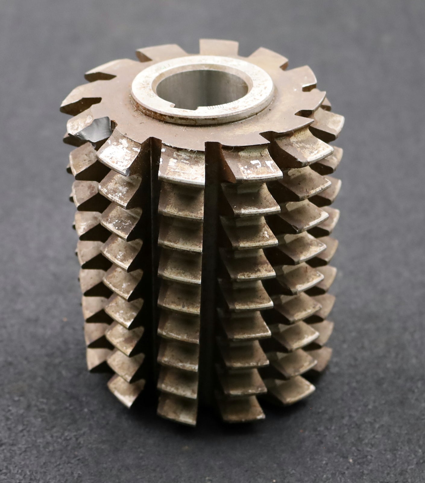 Bild des Artikels PWS-Zahnrad-Wälzfräser-gear-hob-m=5,0mm-20°-EGW-BPIV-nach-DIN-3972-Ø106x150x40mm