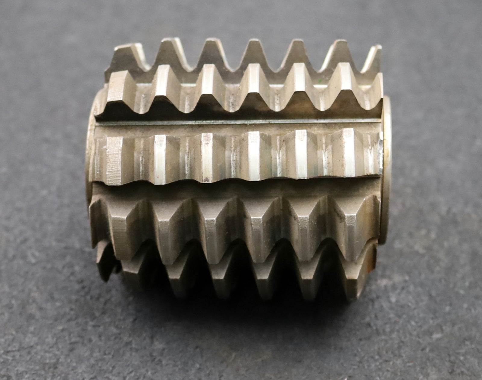 Bild des Artikels PWS-Zahnrad-Wälzfräser-gear-hob-m=5,0mm-20°-EGW-BPII-nach-DIN-3972-Ø100x108x32mm