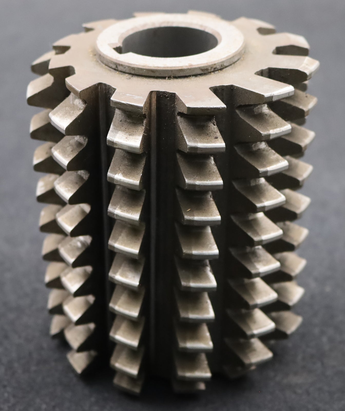 Bild des Artikels PWS-Zahnrad-Wälzfräser-gear-hob-m=5,0mm-20°-EGW-BPII-nach-DIN-3972-Ø125x150x40mm