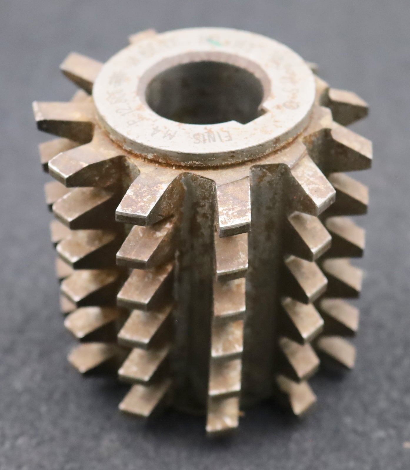 Bild des Artikels Zahnrad-Wälzfräser-gear-hob-m=4,0mm-20°-EGW-Ø79x81xØ27mm-mit-LKN-1gg.-Links