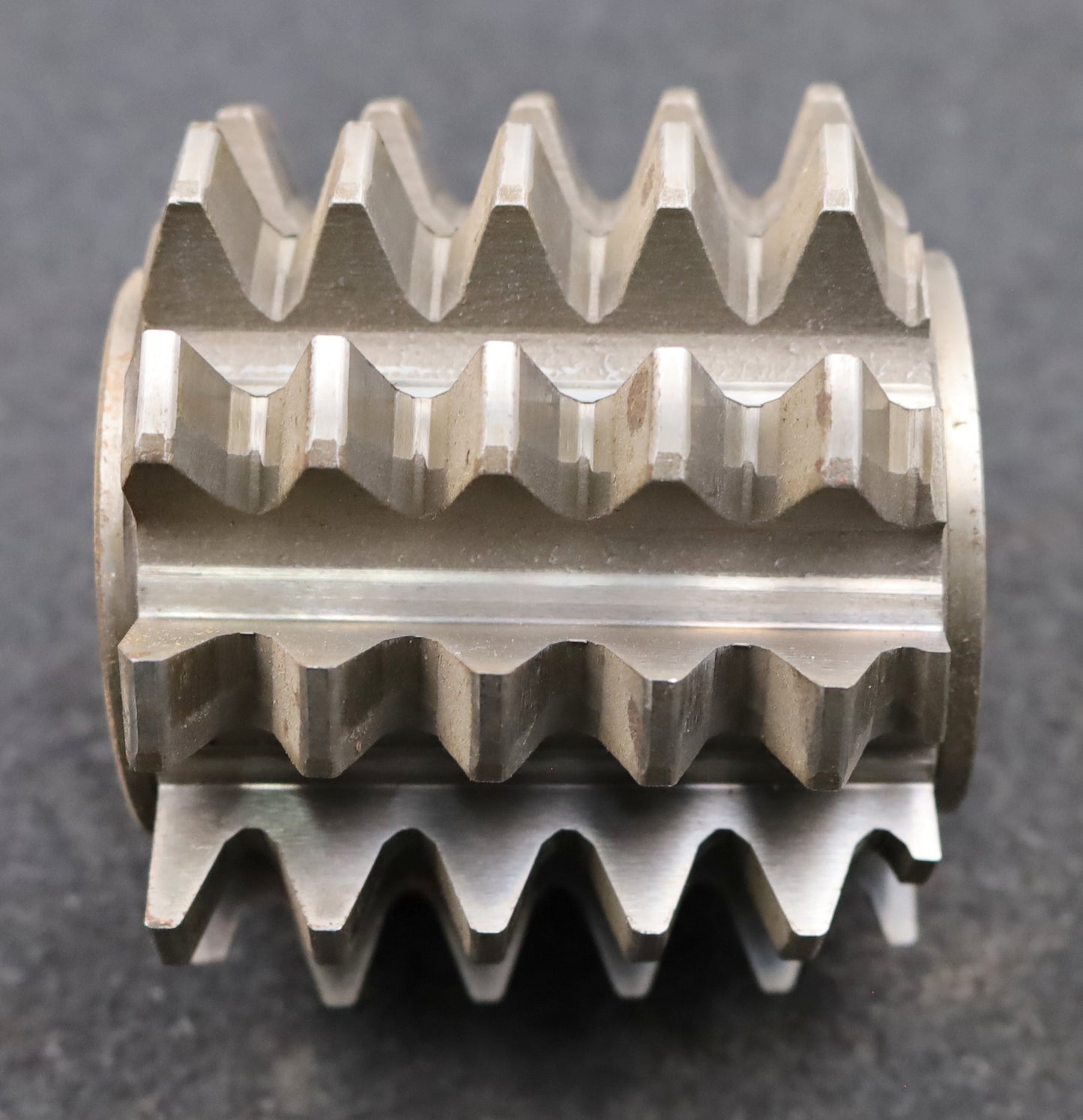 Bild des Artikels PWS-Zahnrad-Wälzfräser-gear-hob-m=4,5mm-BPIII-DIN-3972-20°-EGW-Ø110x136xØ40mm