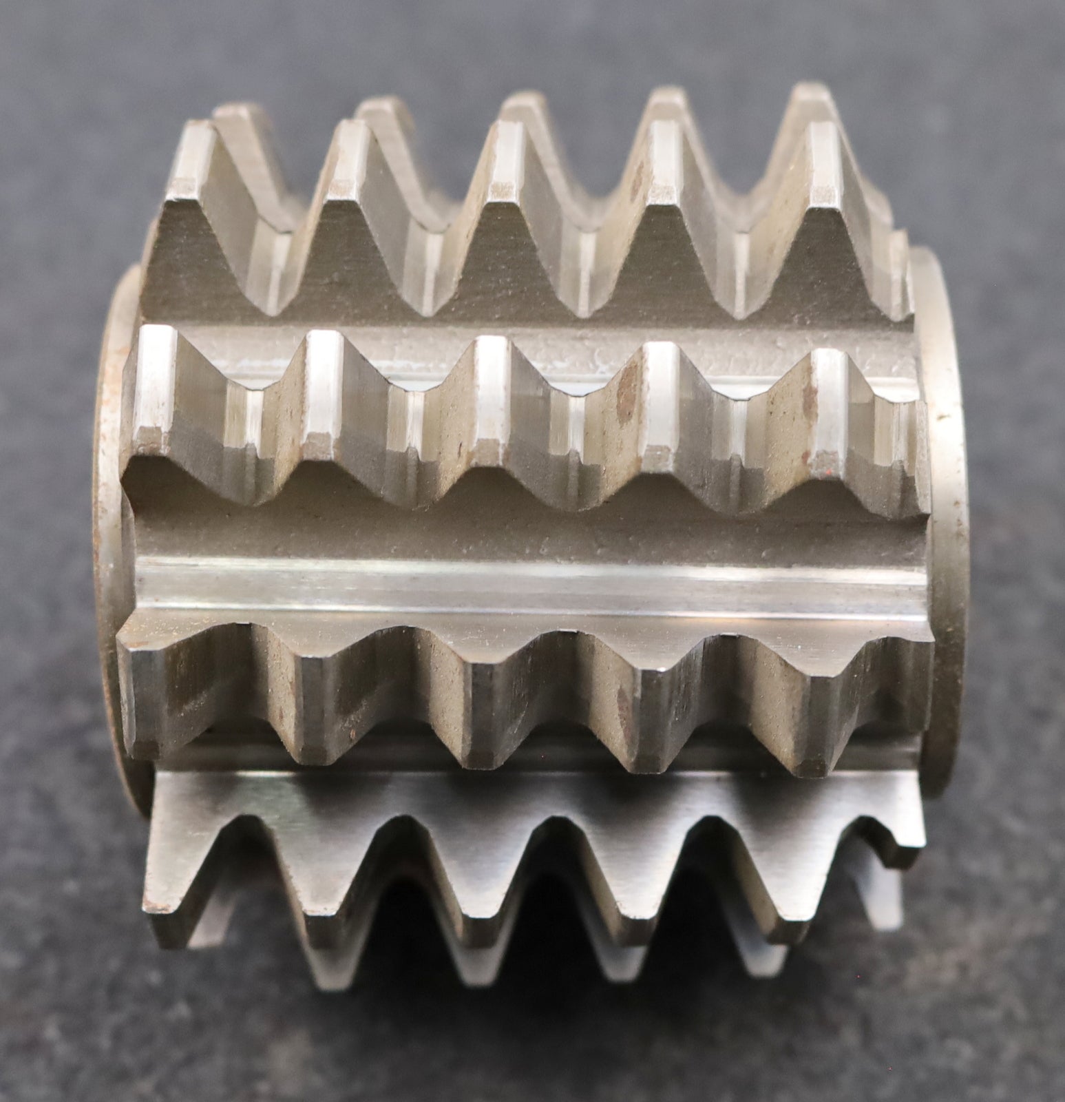 Bild des Artikels PWS-Zahnrad-Wälzfräser-gear-hob-m=4,5mm-BPIII-DIN-3972-20°-EGW-Ø110x136xØ40mm