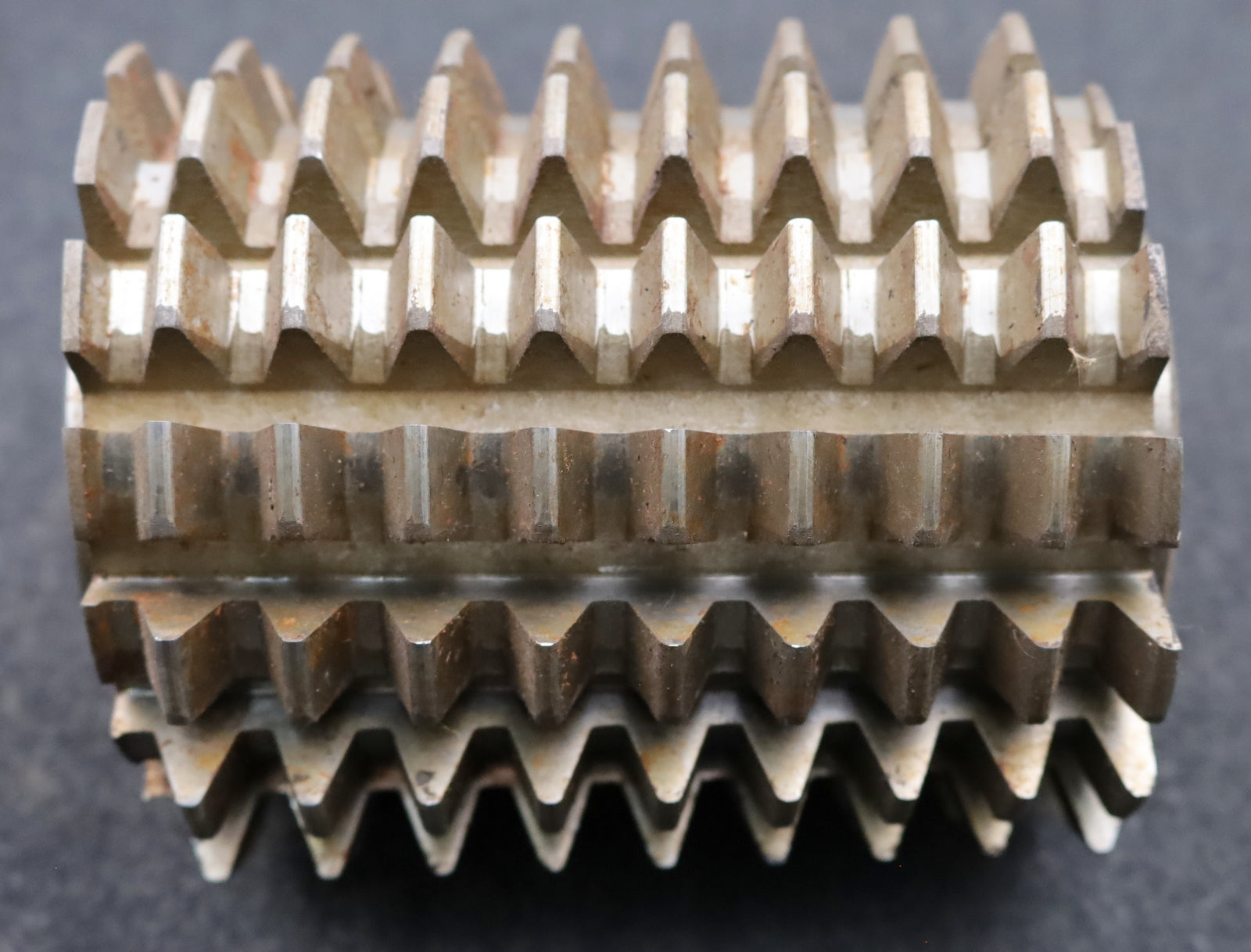Bild des Artikels PWS-Zahnrad-Wälzfräser-gear-hob-m=4,5mm-BPIV-nach-DIN-3972-20°-EGW-spiralgenutet