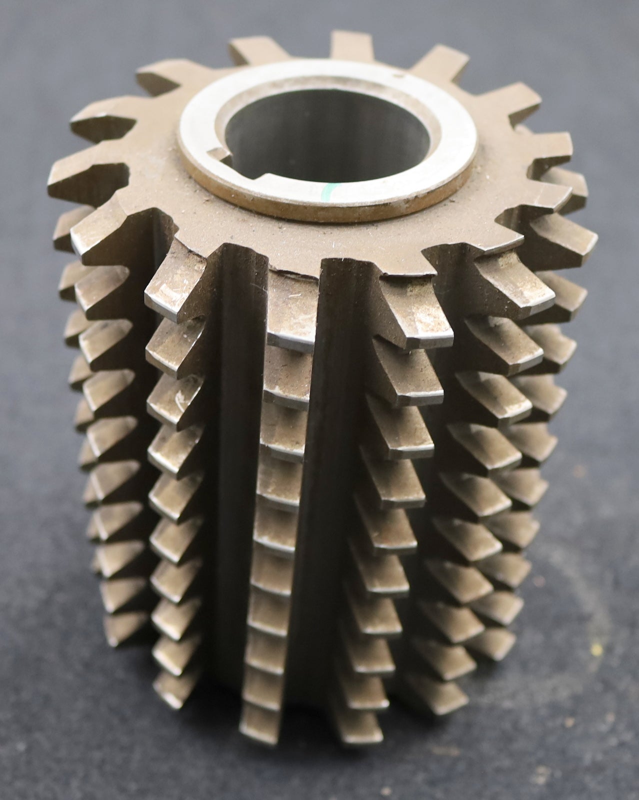 Bild des Artikels PWS-Zahnrad-Wälzfräser-gear-hob-m=4,0mm-BPII-nach-DIN-3972-20°-EGW