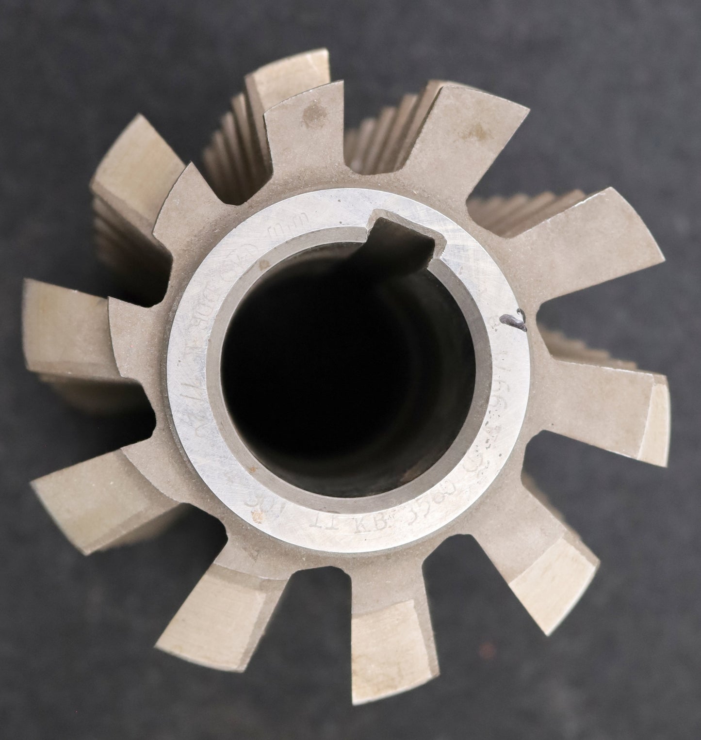 Bild des Artikels PWS-Zahnrad-Wälzfräser-gear-hob-m=7,0mm-BPII-nach-DIN-3972-20°-EGW-spiralgenutet