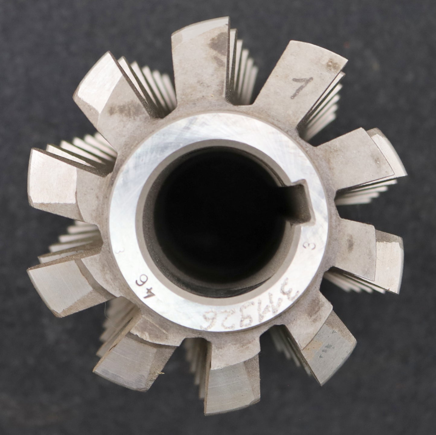 Bild des Artikels PWS-Zahnrad-Wälzfräser-gear-hob-m=7,0mm-BPII-nach-DIN-3972-20°-EGW-10-Spannuten