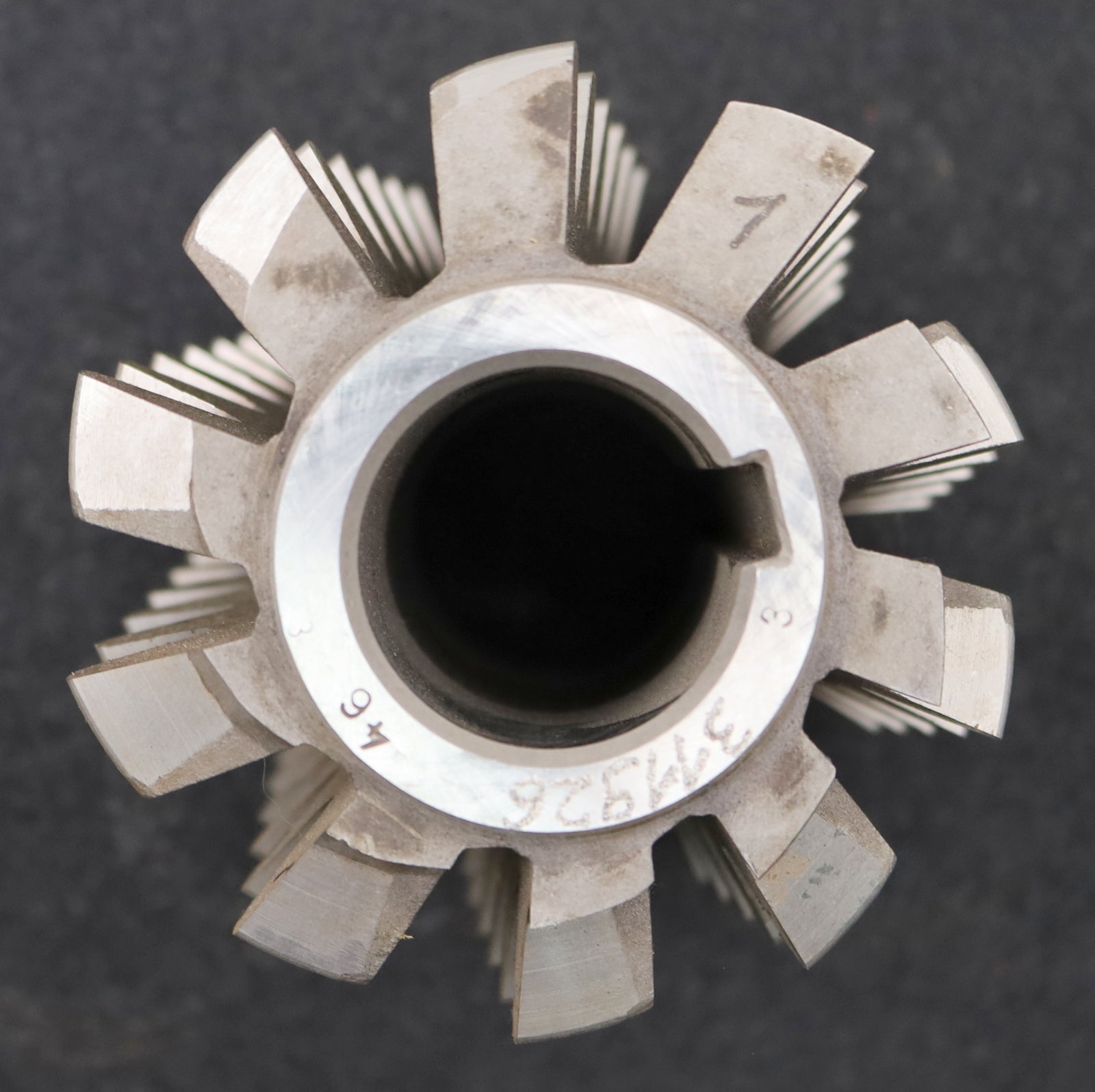 Bild des Artikels PWS-Zahnrad-Wälzfräser-gear-hob-m=7,0mm-BPII-nach-DIN-3972-20°-EGW-10-Spannuten