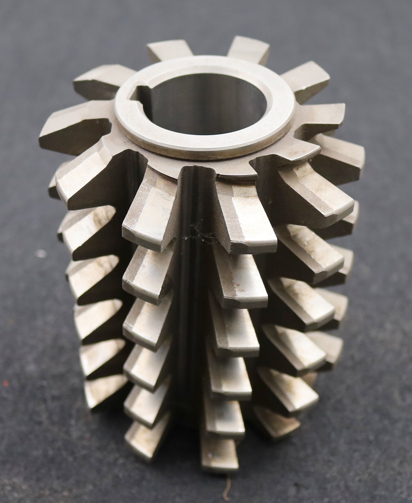 Bild des Artikels PWS-Zahnrad-Wälzfräser-gear-hob-m=7,0mm-BPII-nach-DIN-3972-20°-EGW-Rest-60%