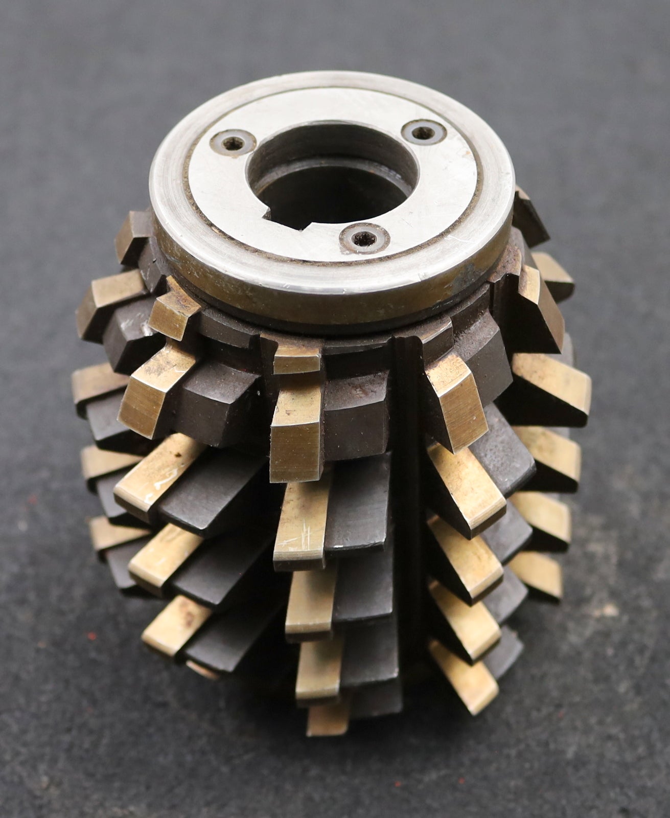 Bild des Artikels PWS-Zahnrad-Wälzfräser-gear-hob-m=7,0mm-20°-EGW-Ø111x127xØ32mm-mit-LKN