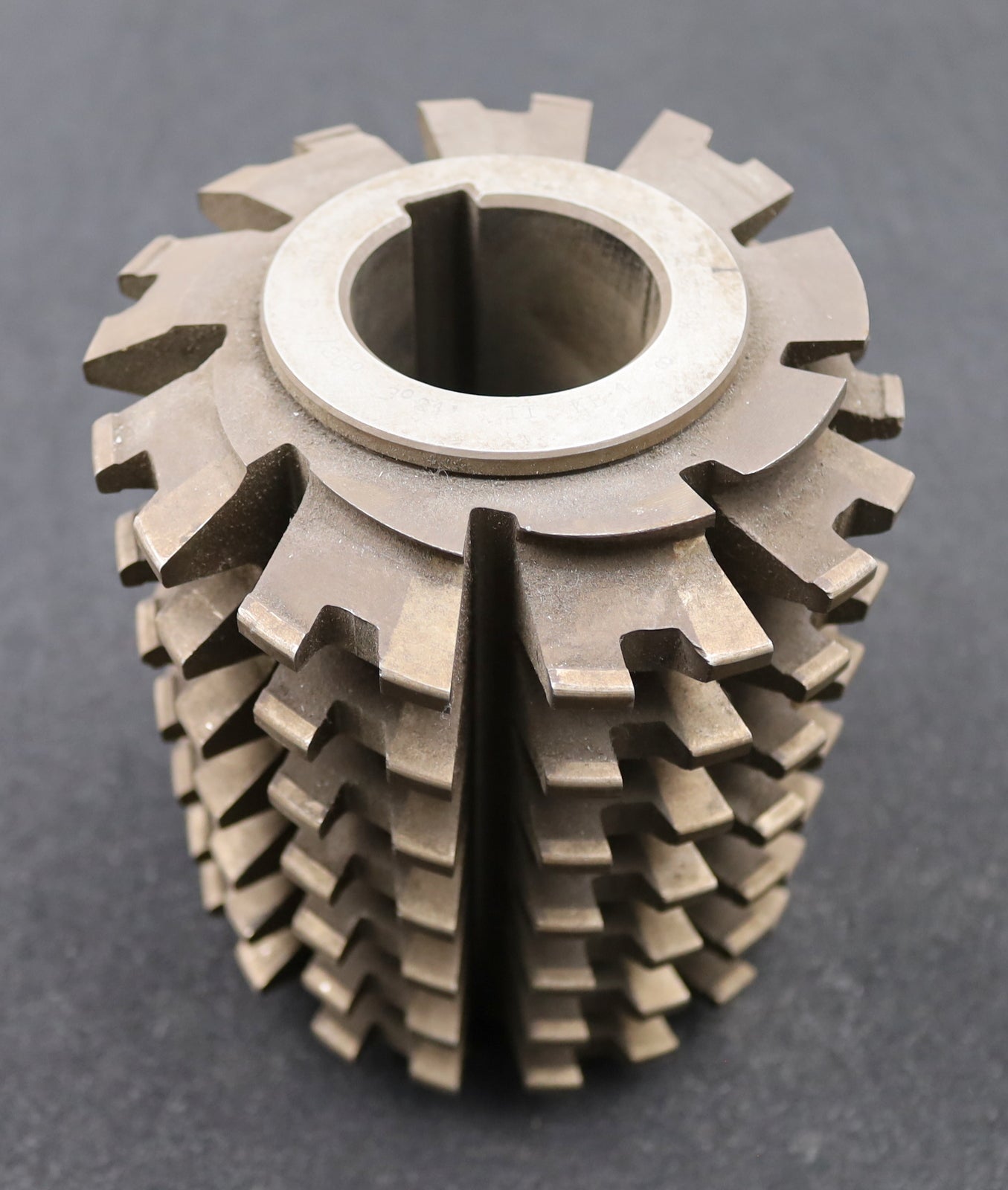 Bild des Artikels PWS-Zahnrad-Wälzfräser-gear-hob-m=7,0mm-BPII-DIN-3972-20°-EGW-Ø140x172xØ50mm